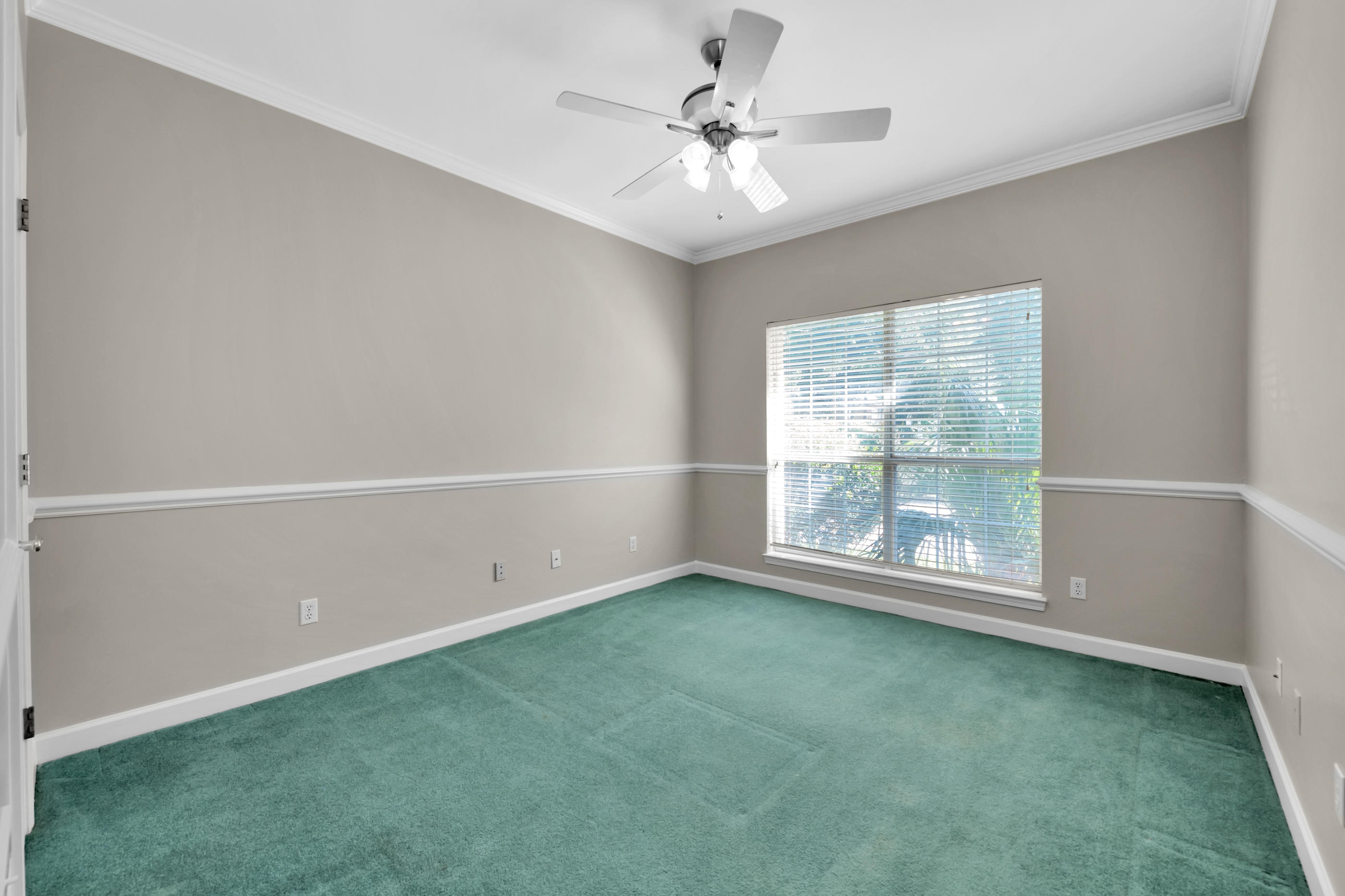 LAKE LORRAINE ESTATES 1 - Residential