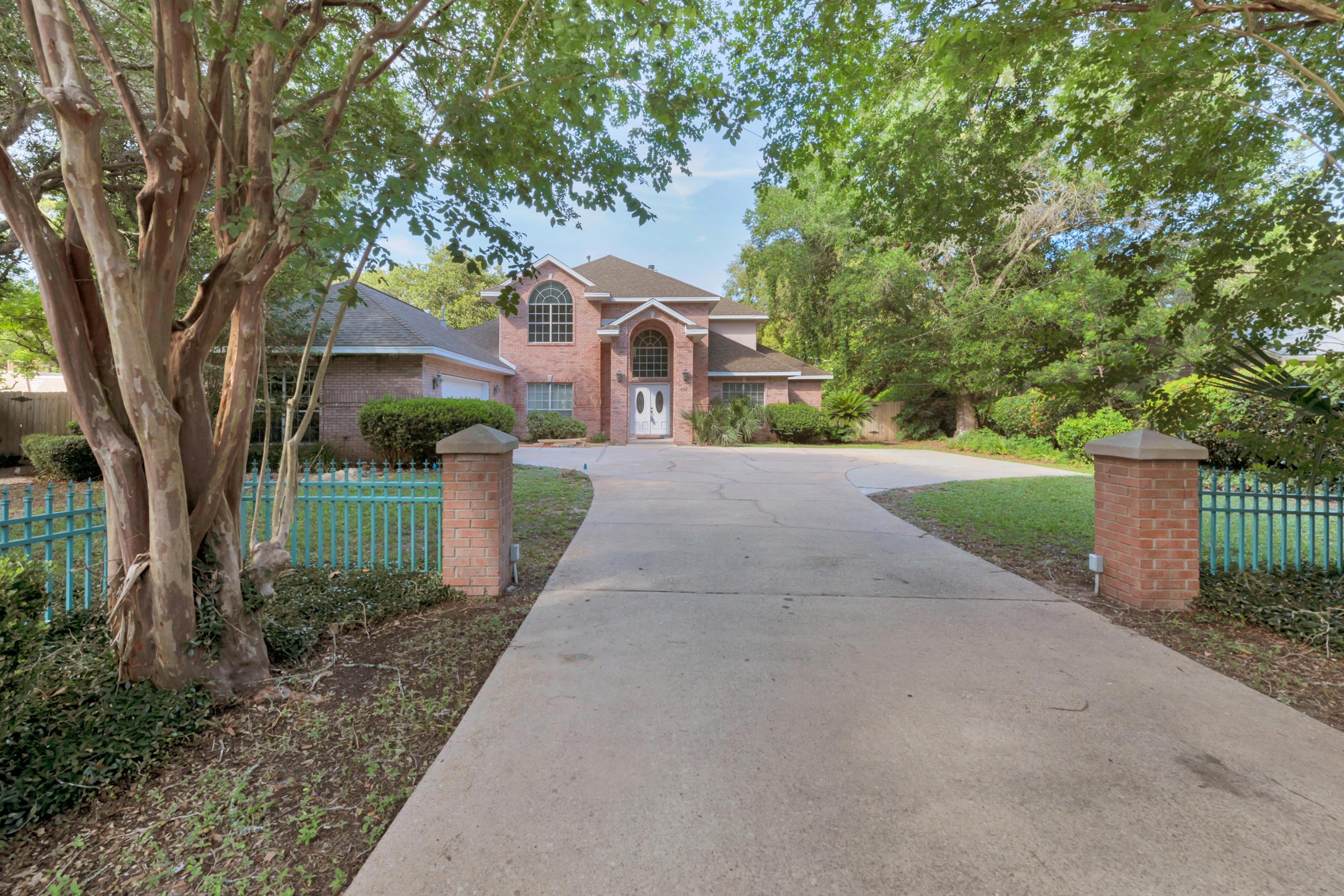 LAKE LORRAINE ESTATES 1 - Residential