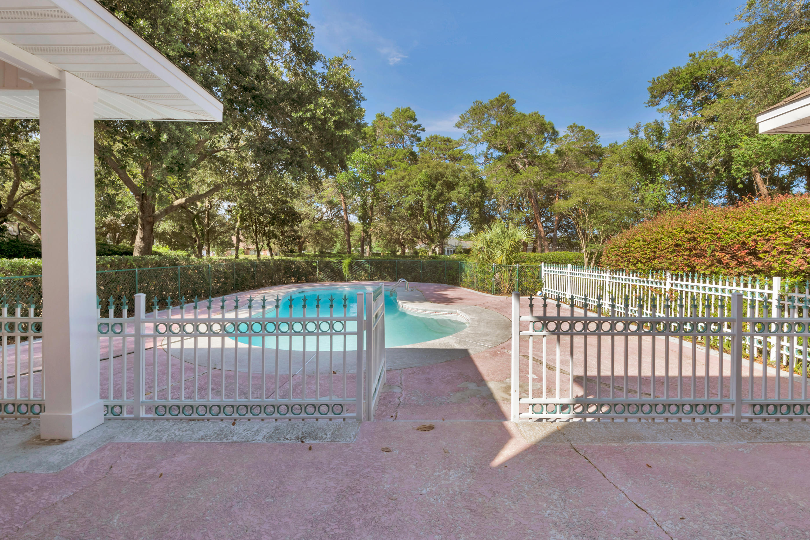 LAKE LORRAINE ESTATES 1 - Residential