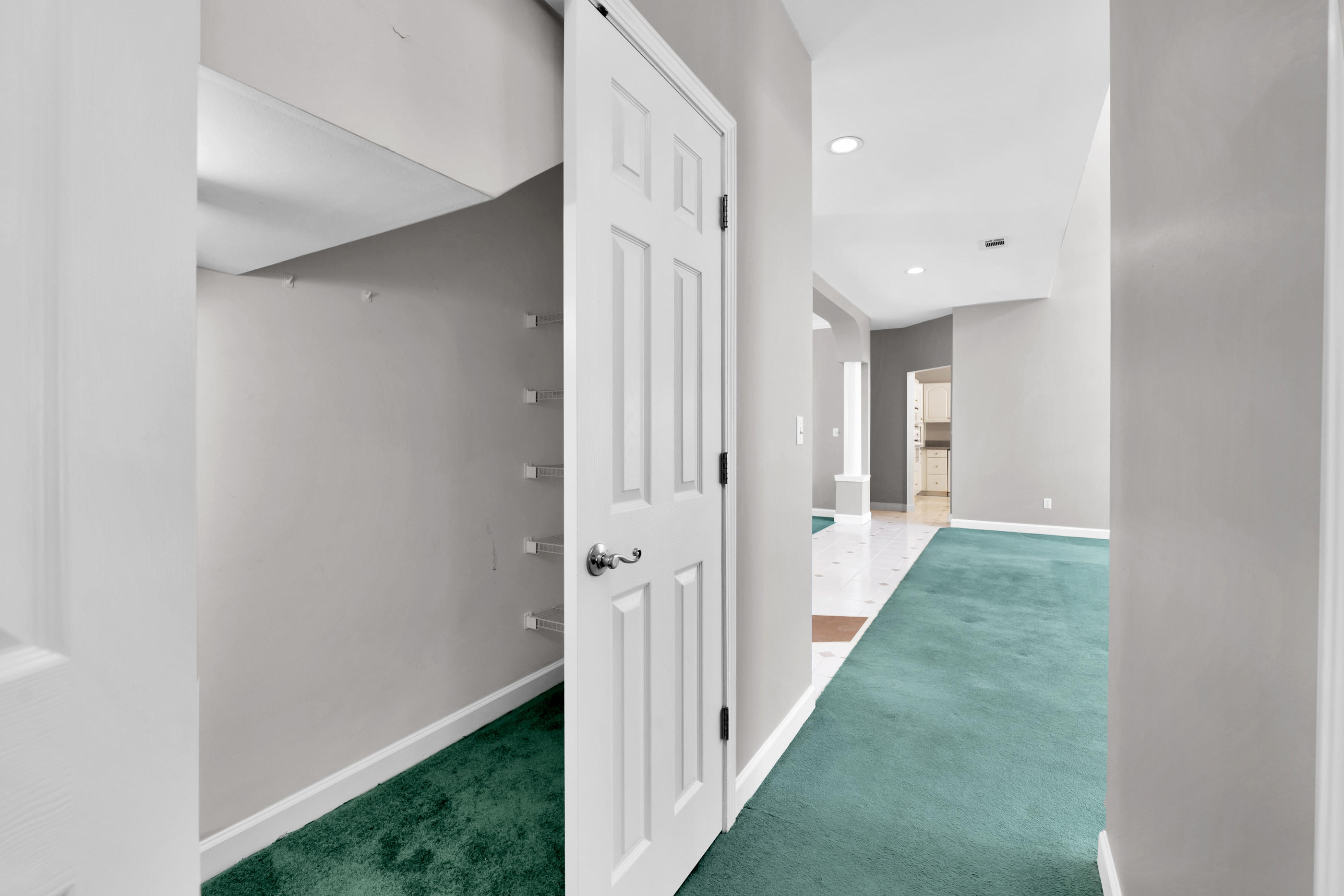 LAKE LORRAINE ESTATES 1 - Residential