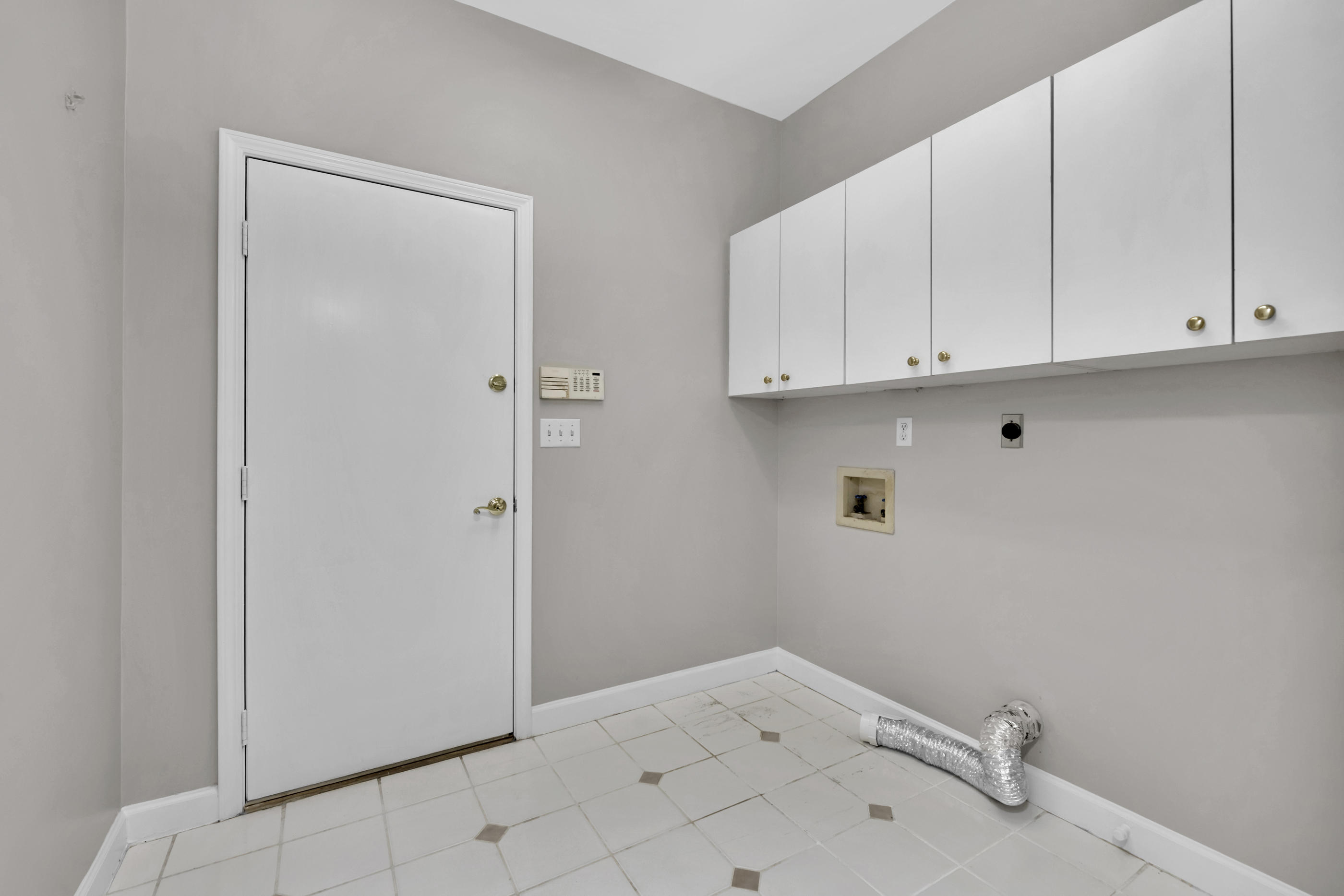 LAKE LORRAINE ESTATES 1 - Residential