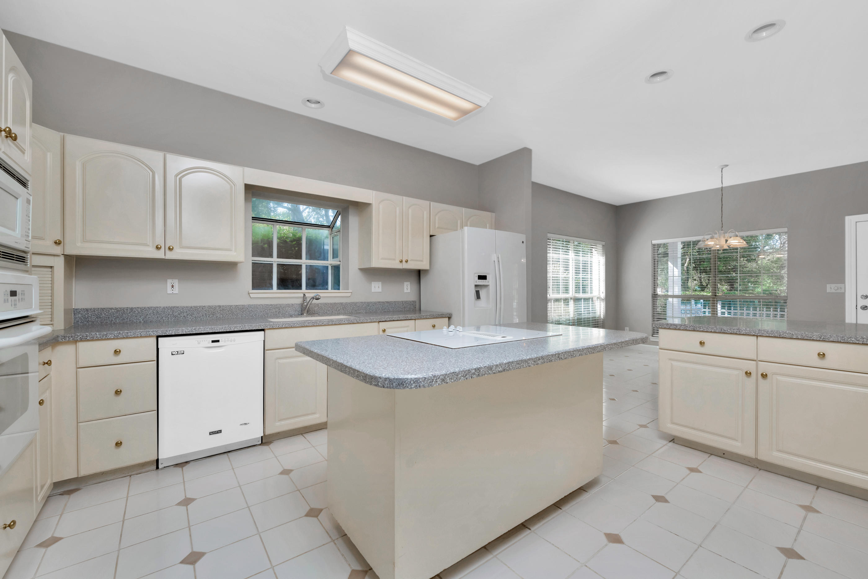 LAKE LORRAINE ESTATES 1 - Residential