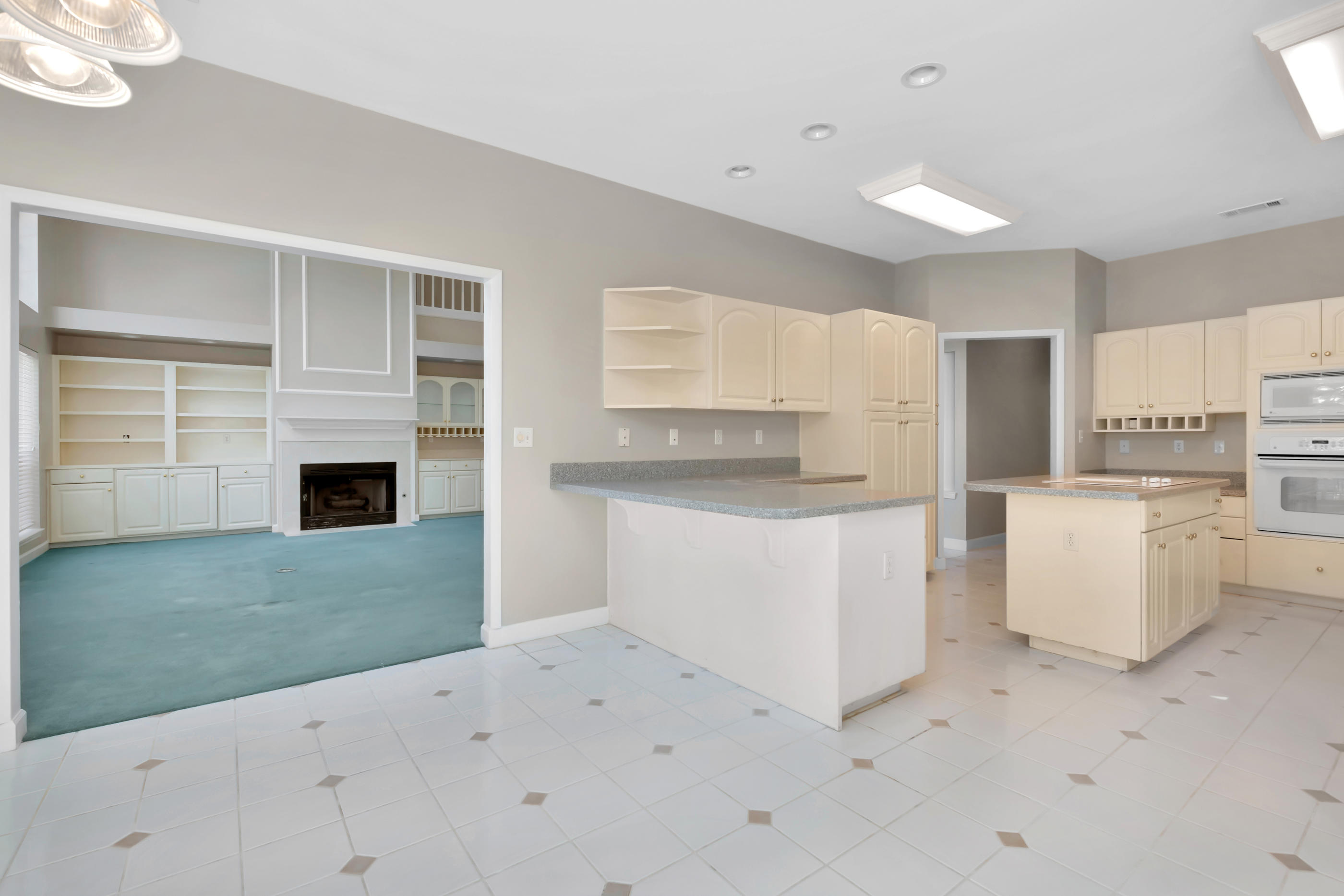 LAKE LORRAINE ESTATES 1 - Residential