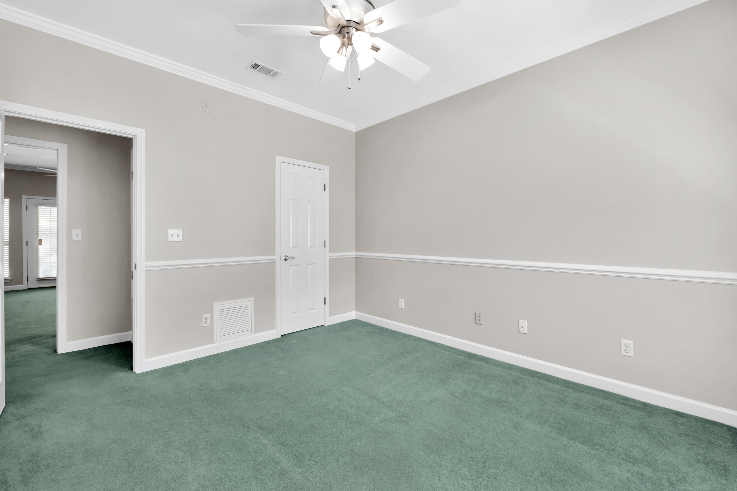 LAKE LORRAINE ESTATES 1 - Residential