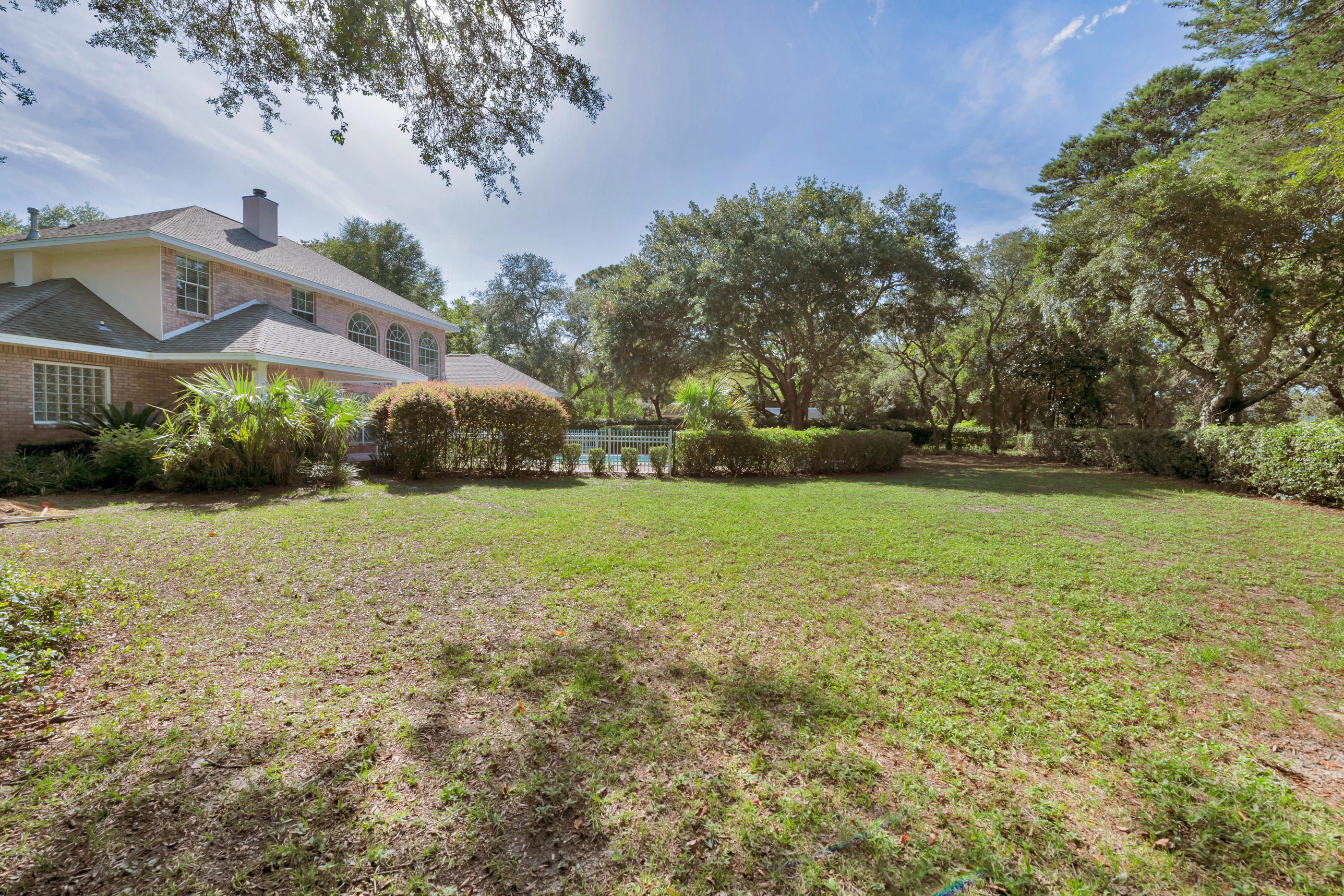 LAKE LORRAINE ESTATES 1 - Residential