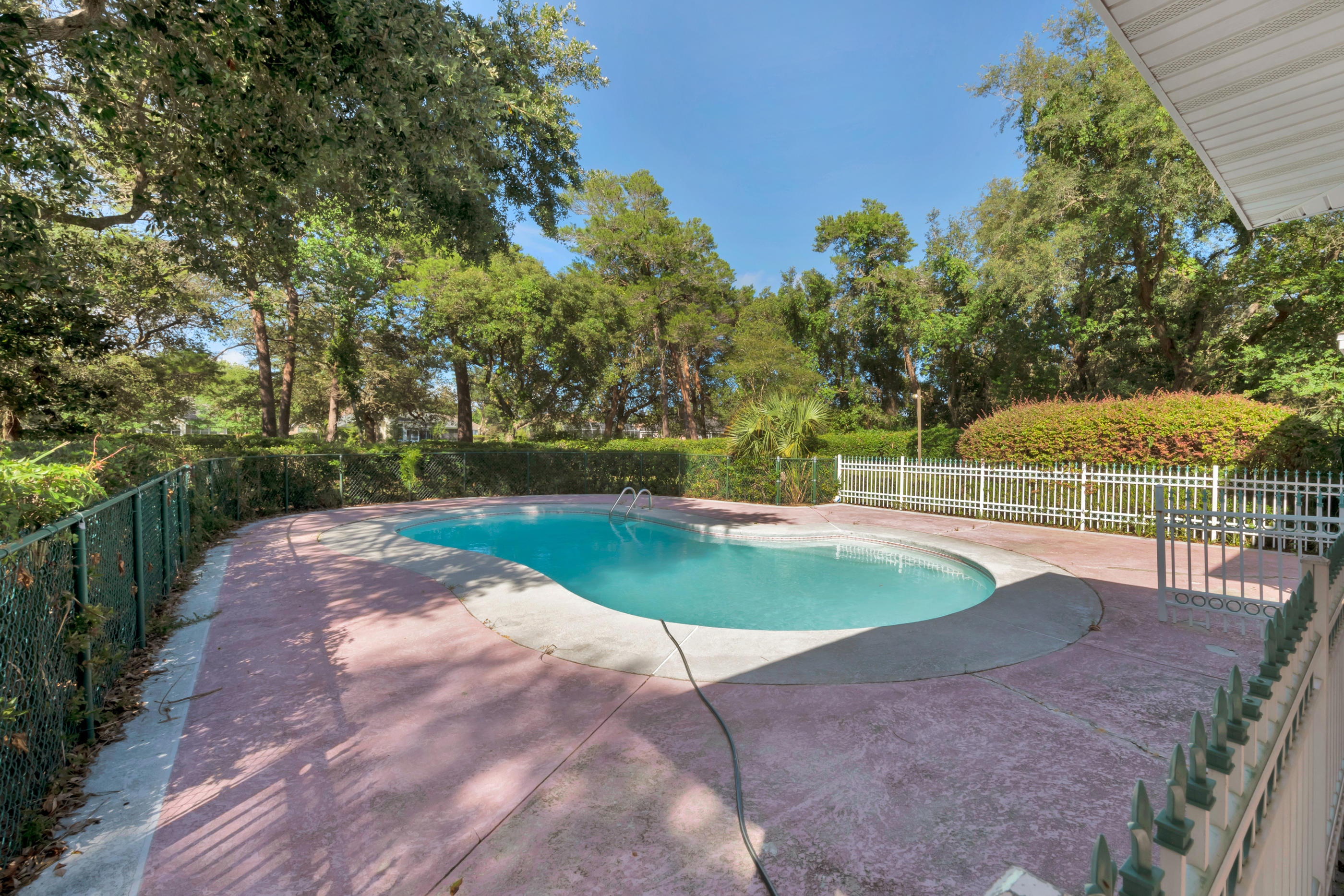 LAKE LORRAINE ESTATES 1 - Residential