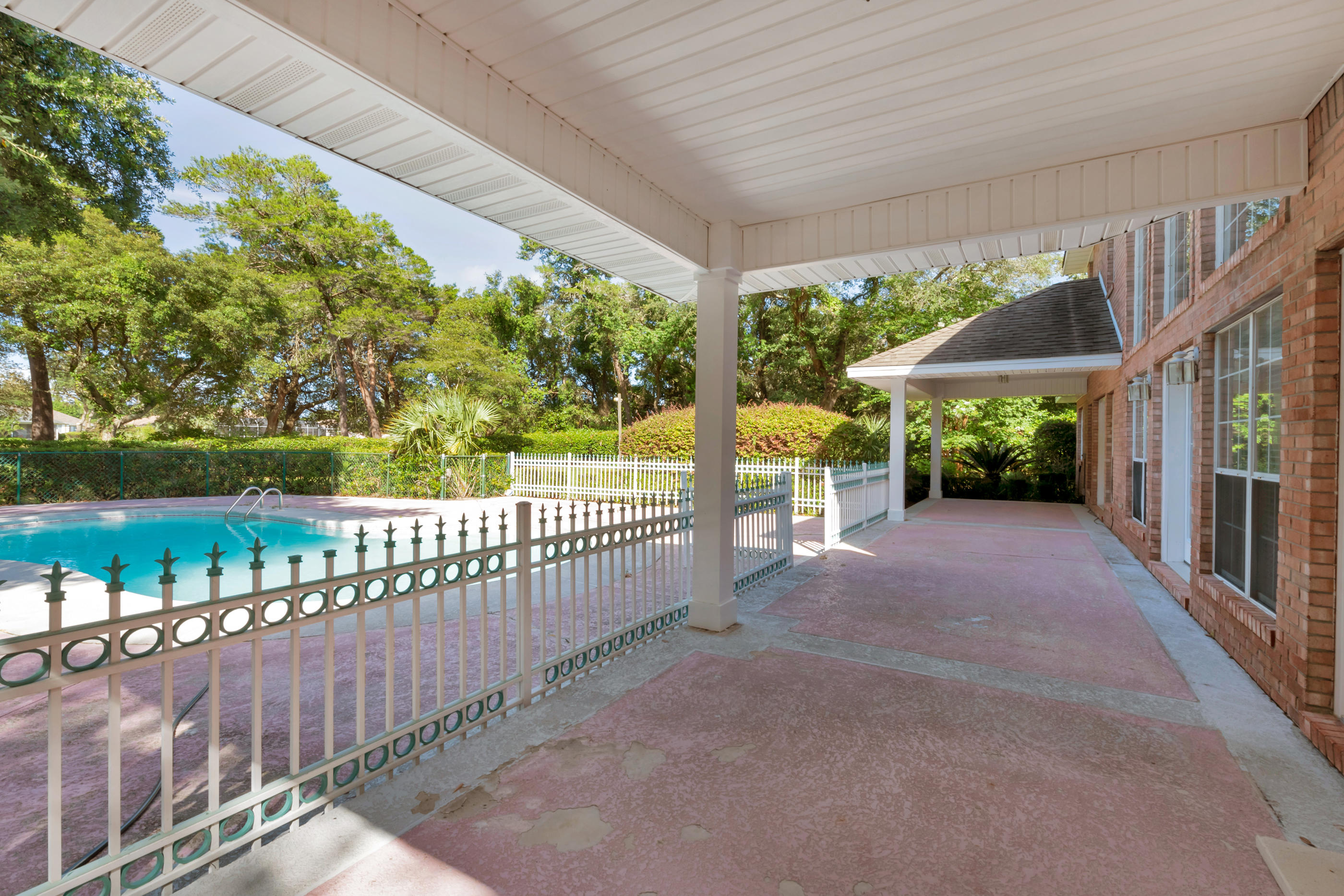 LAKE LORRAINE ESTATES 1 - Residential