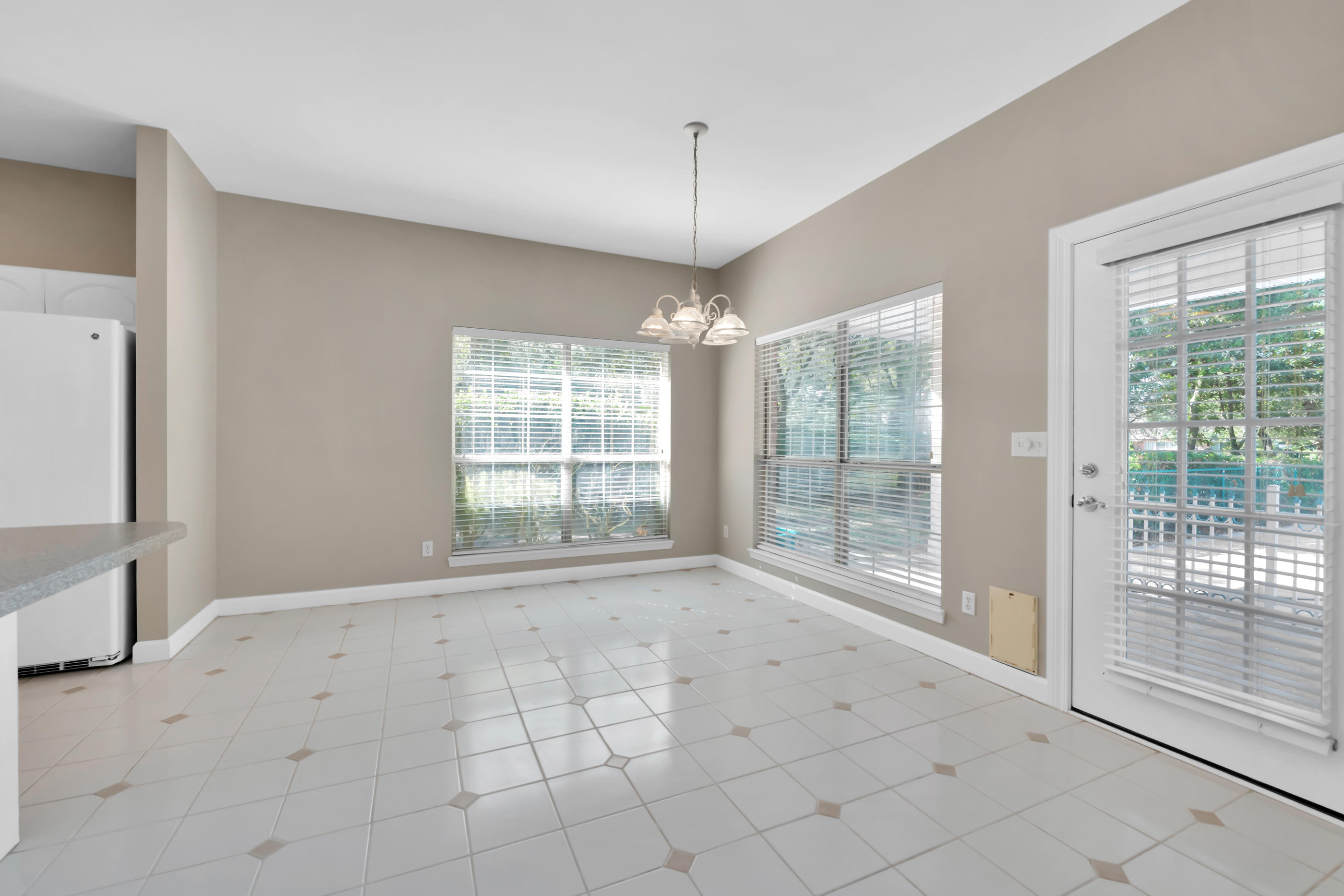 LAKE LORRAINE ESTATES 1 - Residential