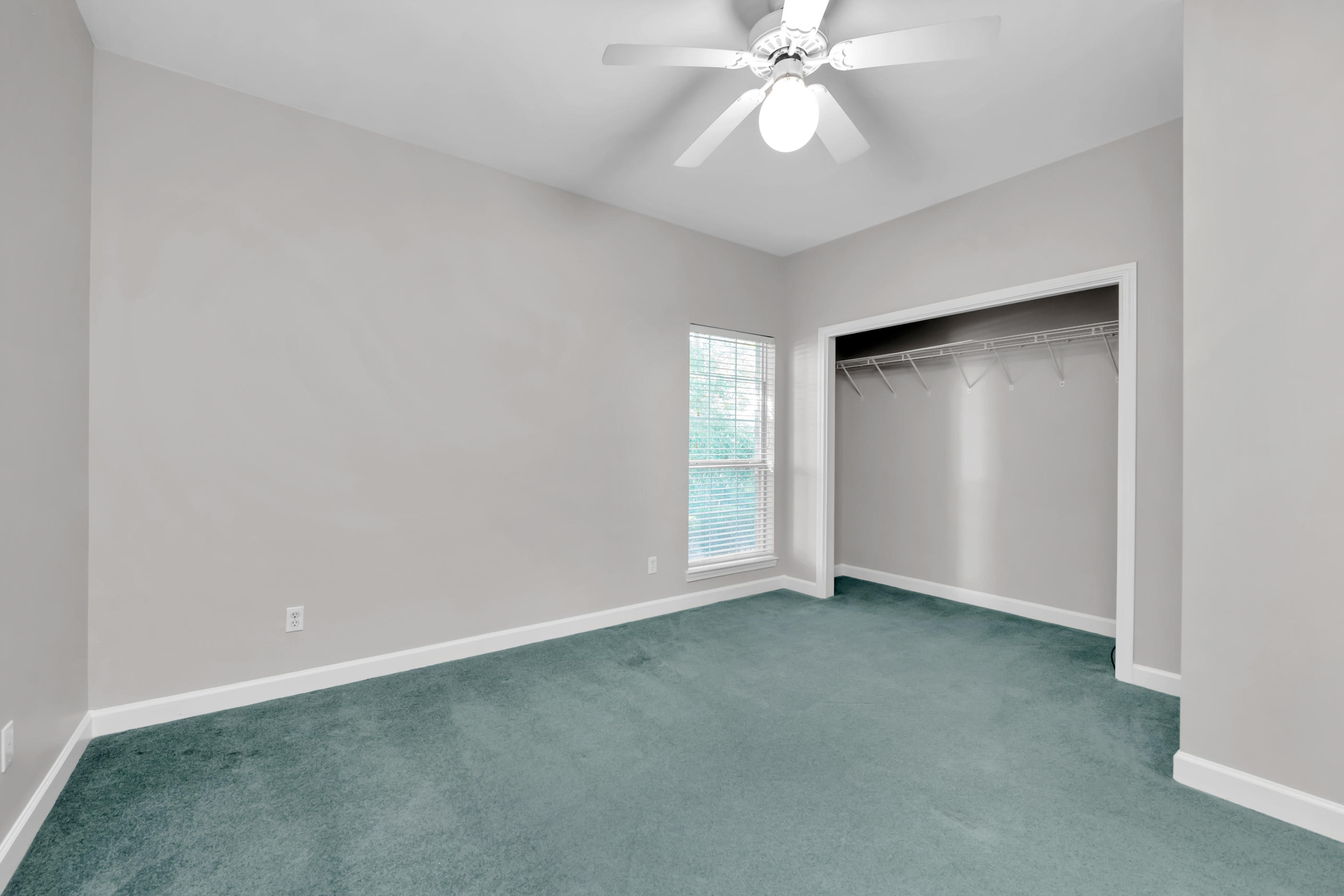 LAKE LORRAINE ESTATES 1 - Residential