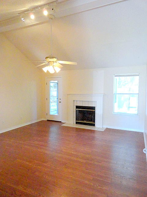 PARKWOOD PLACE AT BLUEWATER BAY - Residential