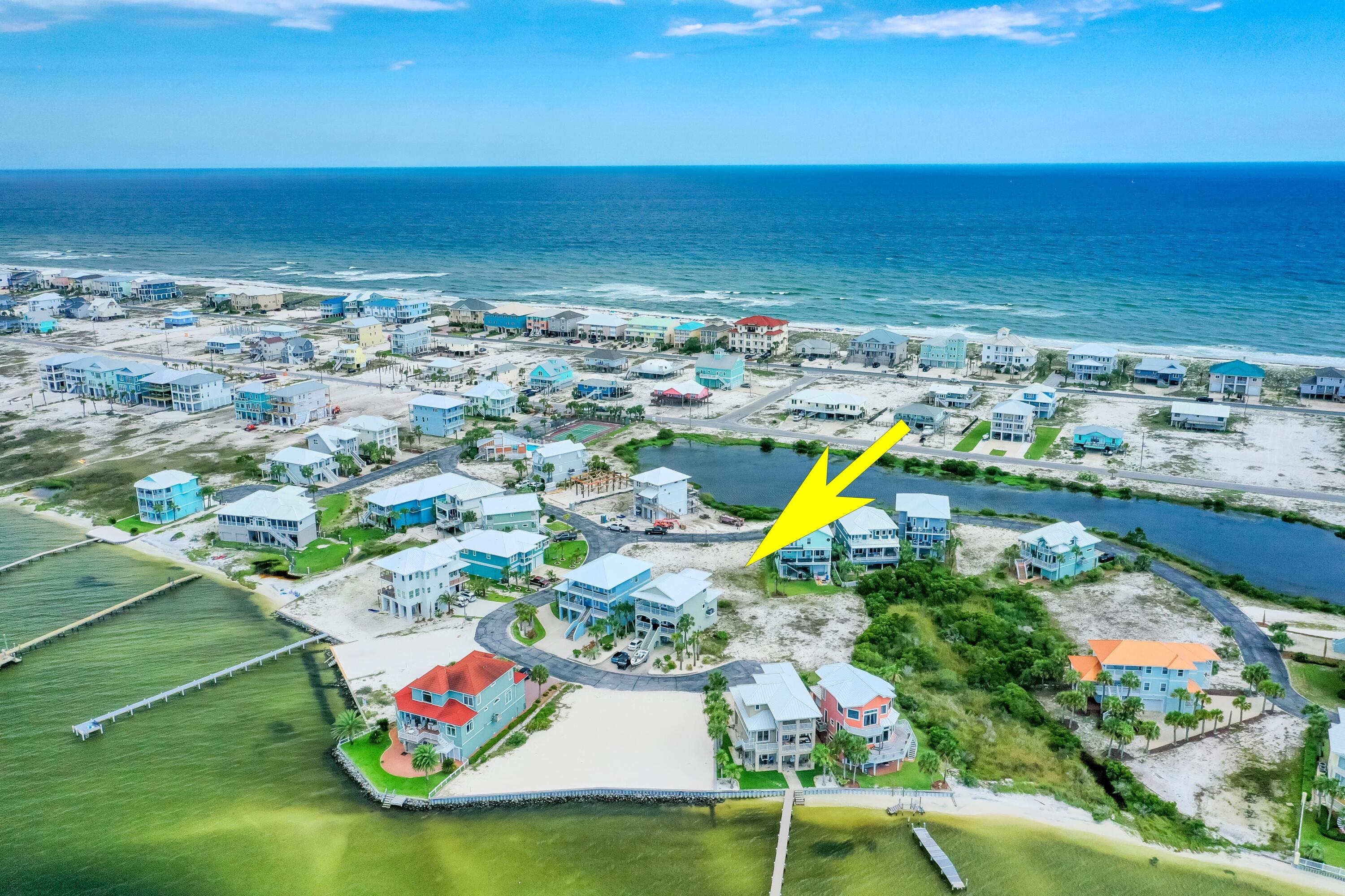 CARIBBEAN ISLES - Land