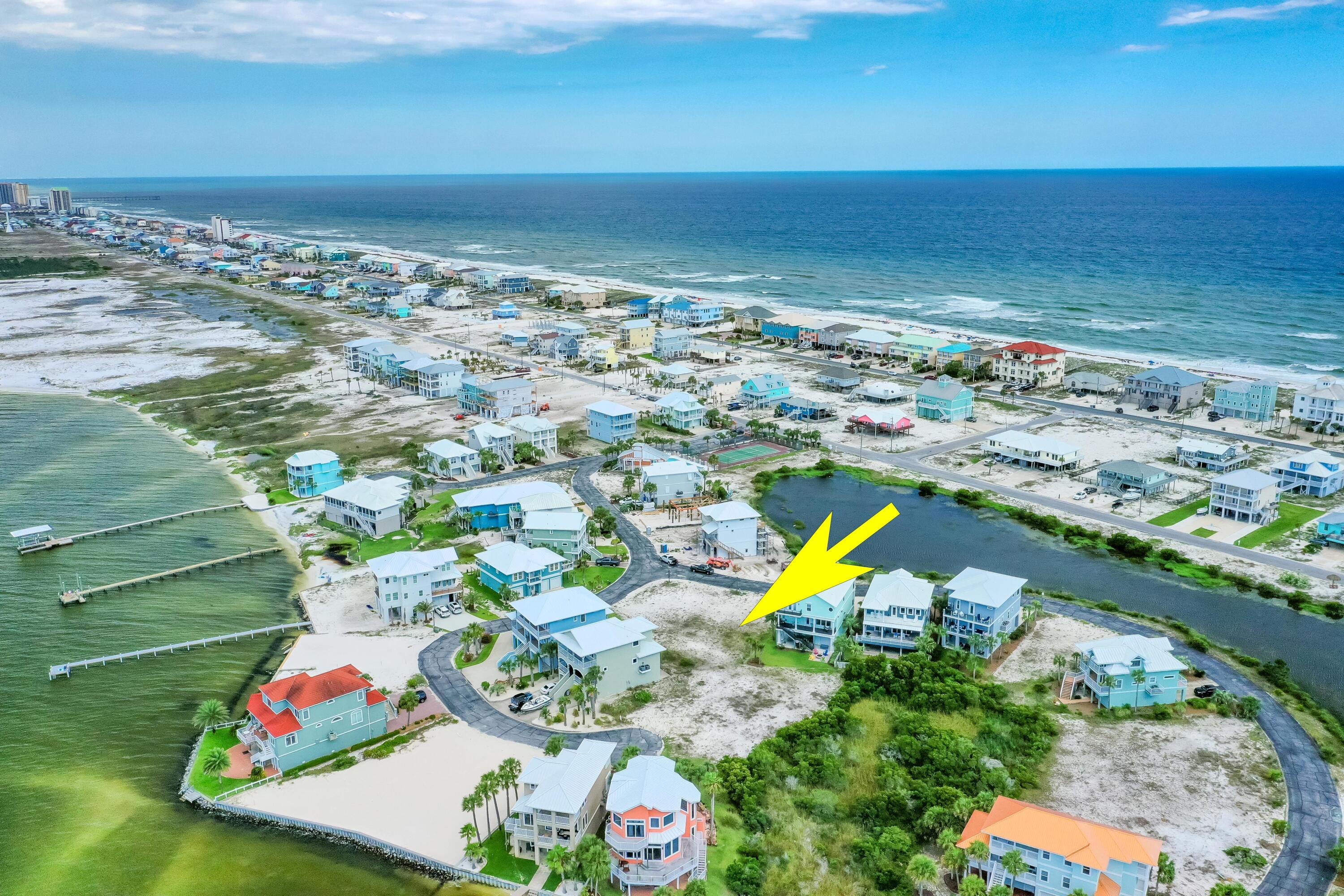 CARIBBEAN ISLES - Land