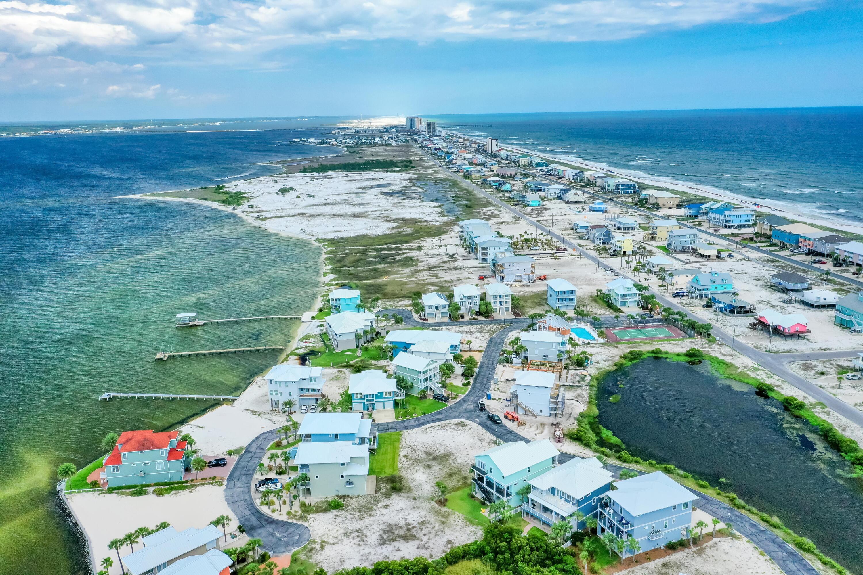 CARIBBEAN ISLES - Land
