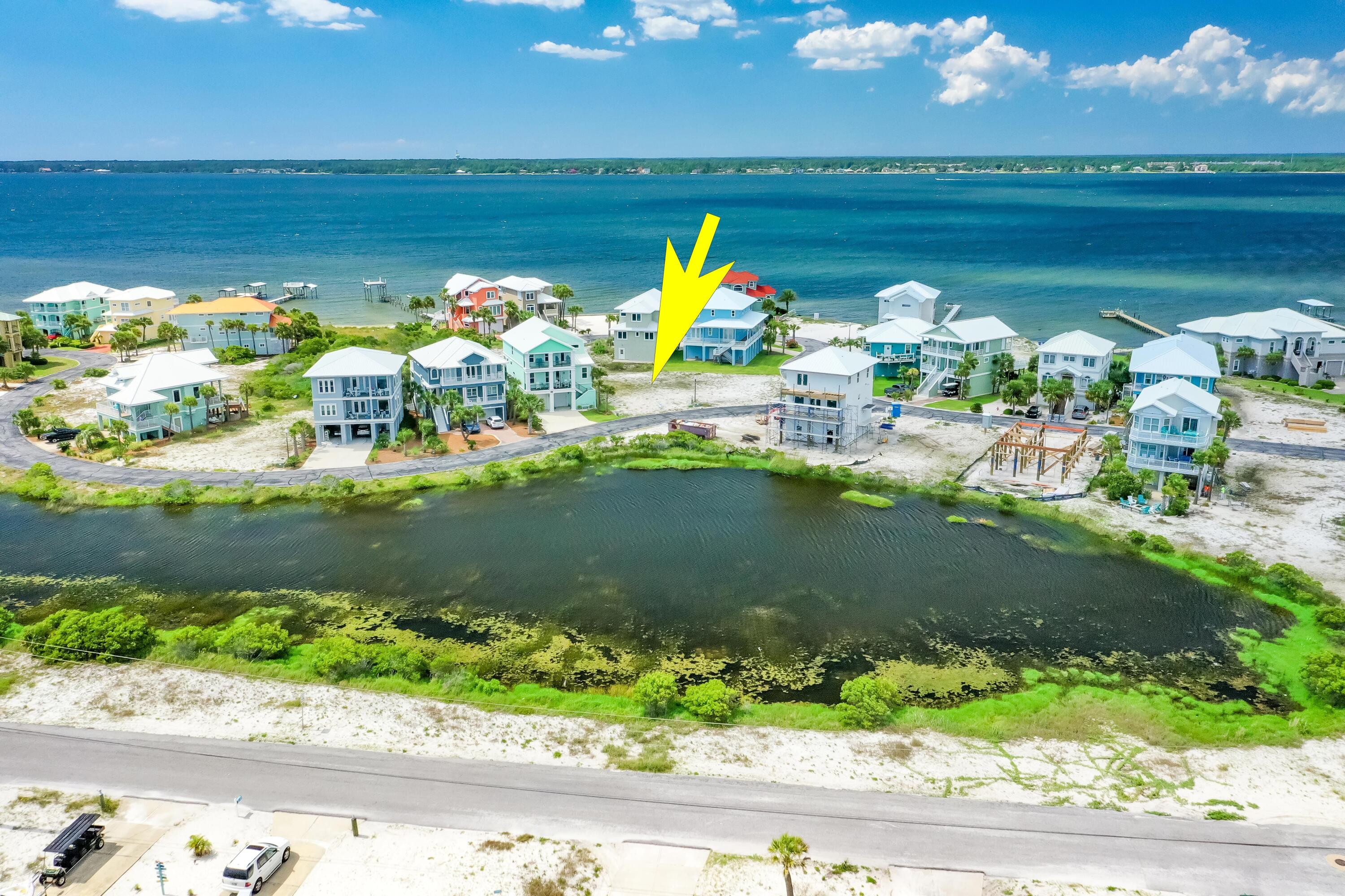 CARIBBEAN ISLES - Land