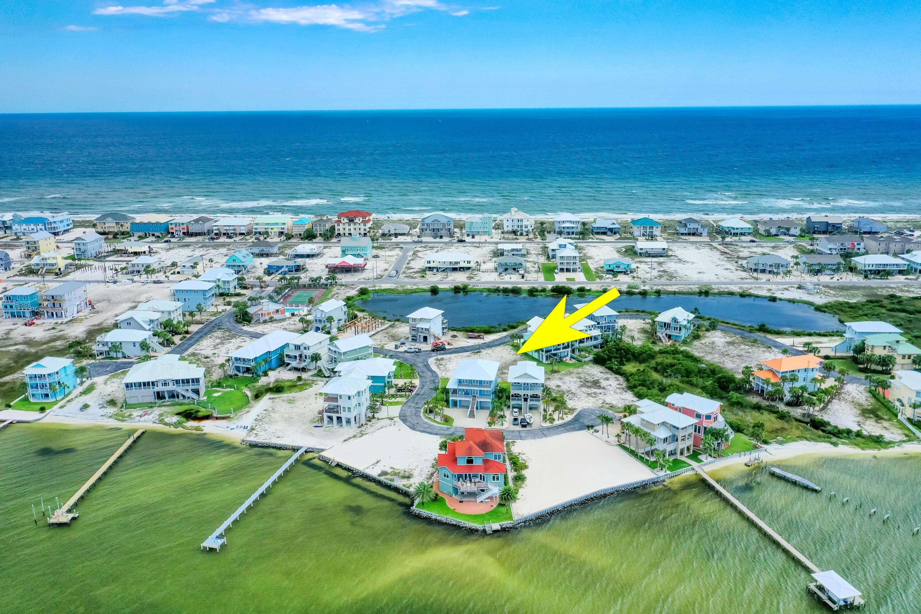 CARIBBEAN ISLES - Land