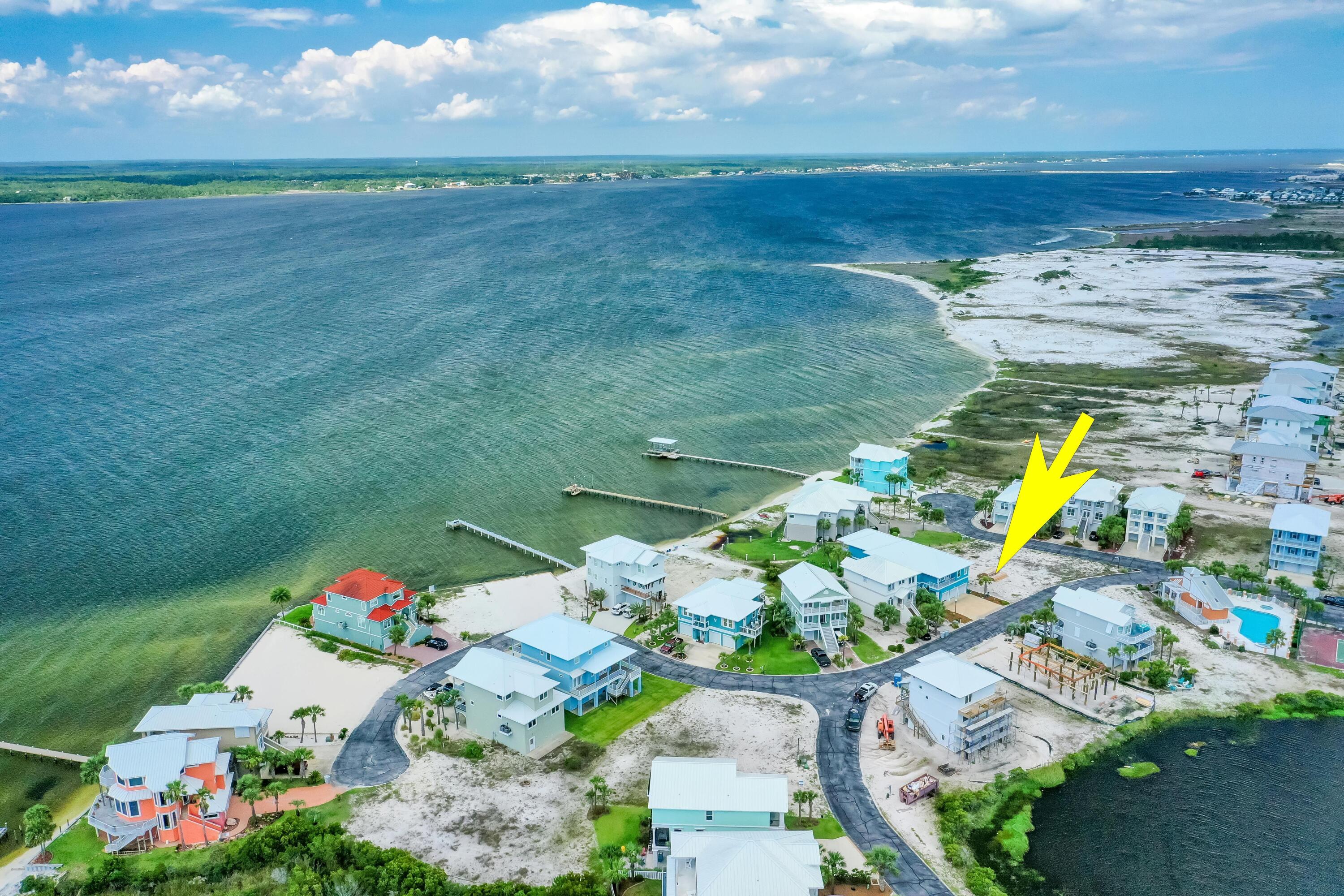 CARIBBEAN ISLES - Land