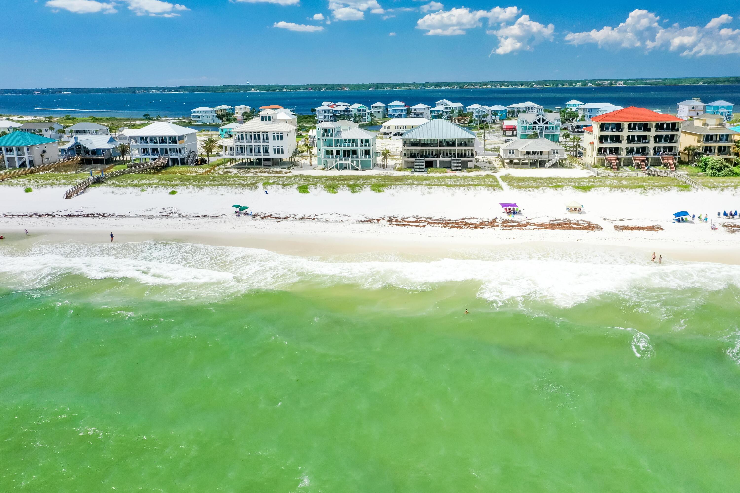 CARIBBEAN ISLES - Land