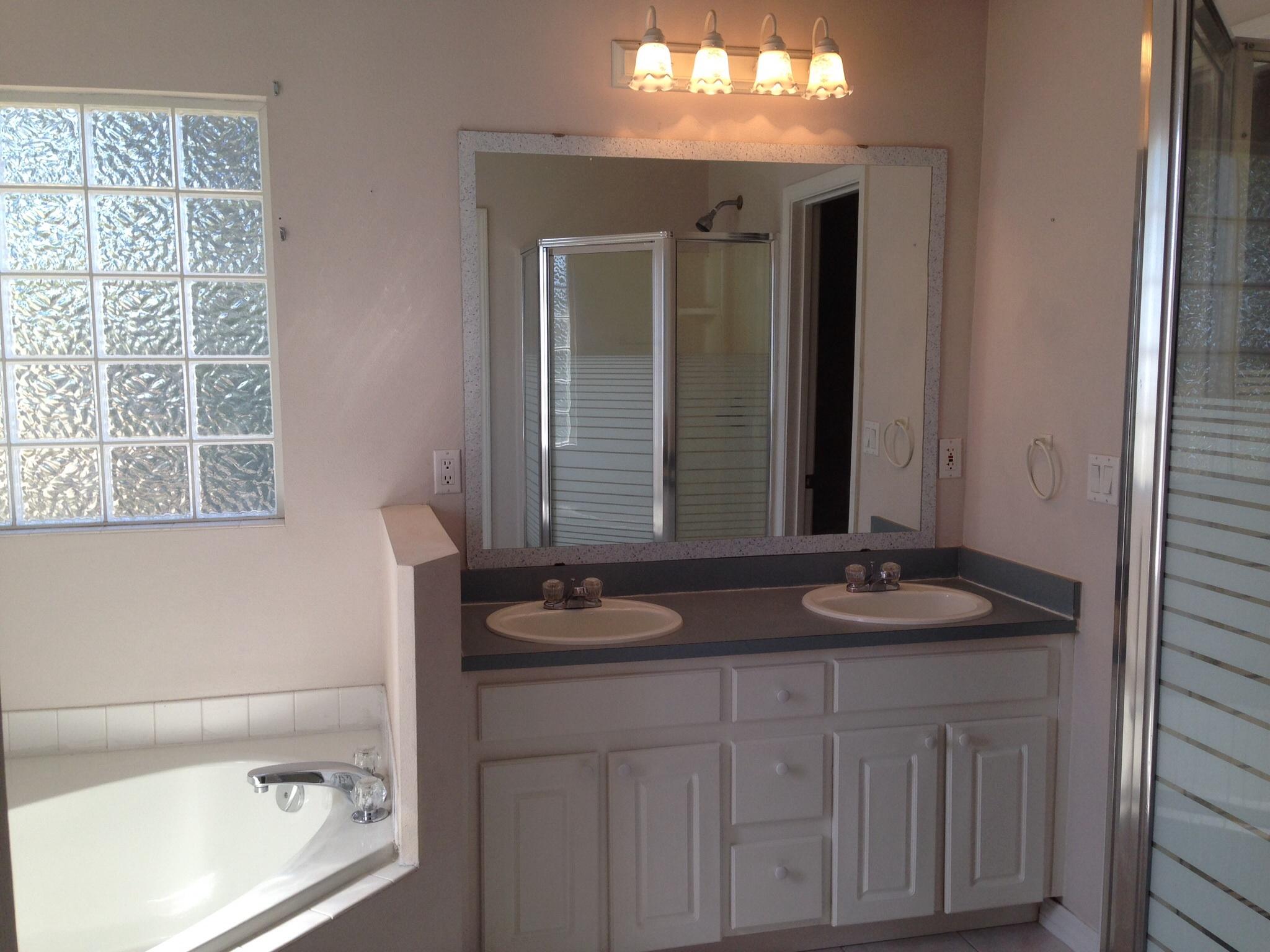 RIVERCHASE S/D PH 3 - Residential