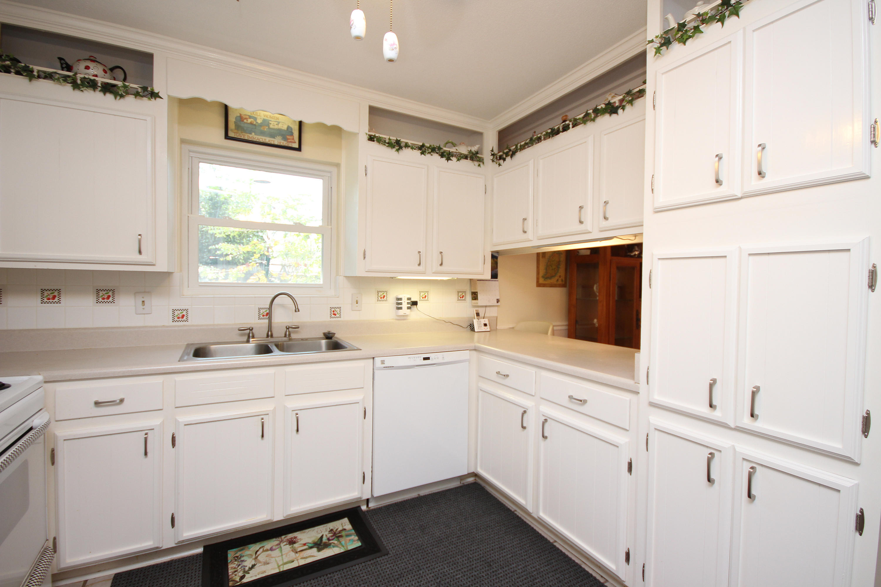 BAYOU WOODS 1ST ADDN - Residential