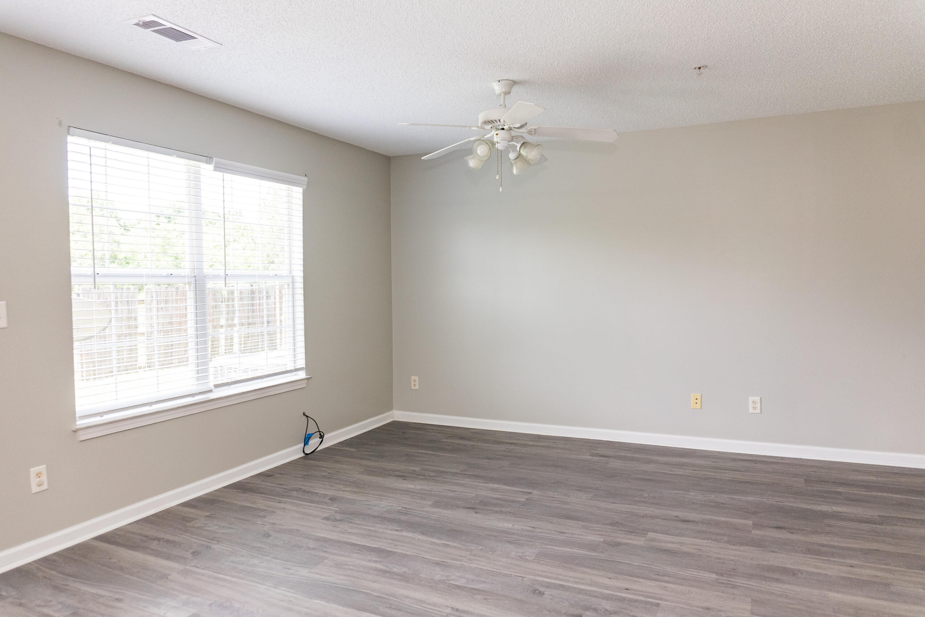 ROLLING PINES T/H LOT 80 BLK C - Residential Lease