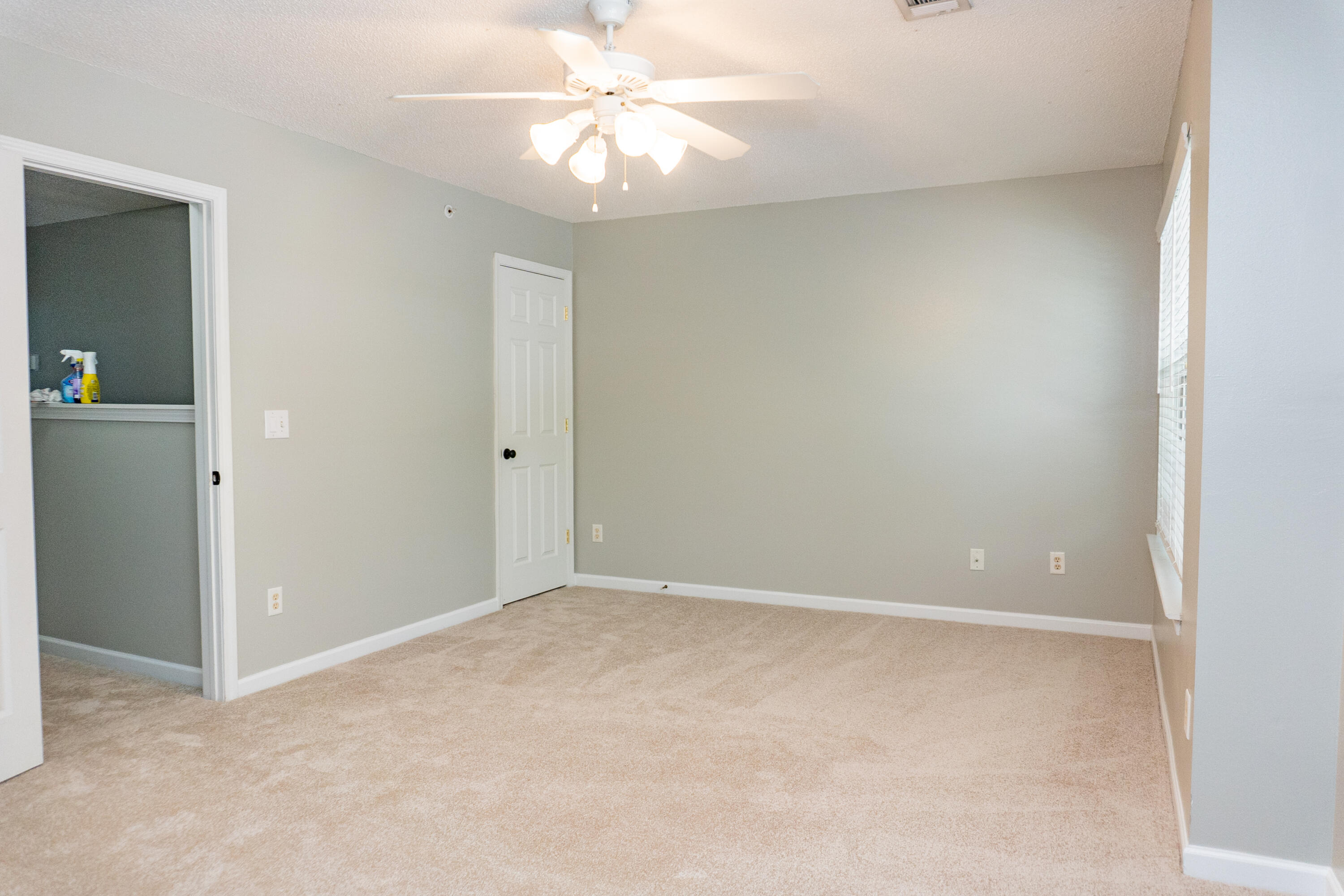 ROLLING PINES T/H LOT 80 BLK C - Residential Lease