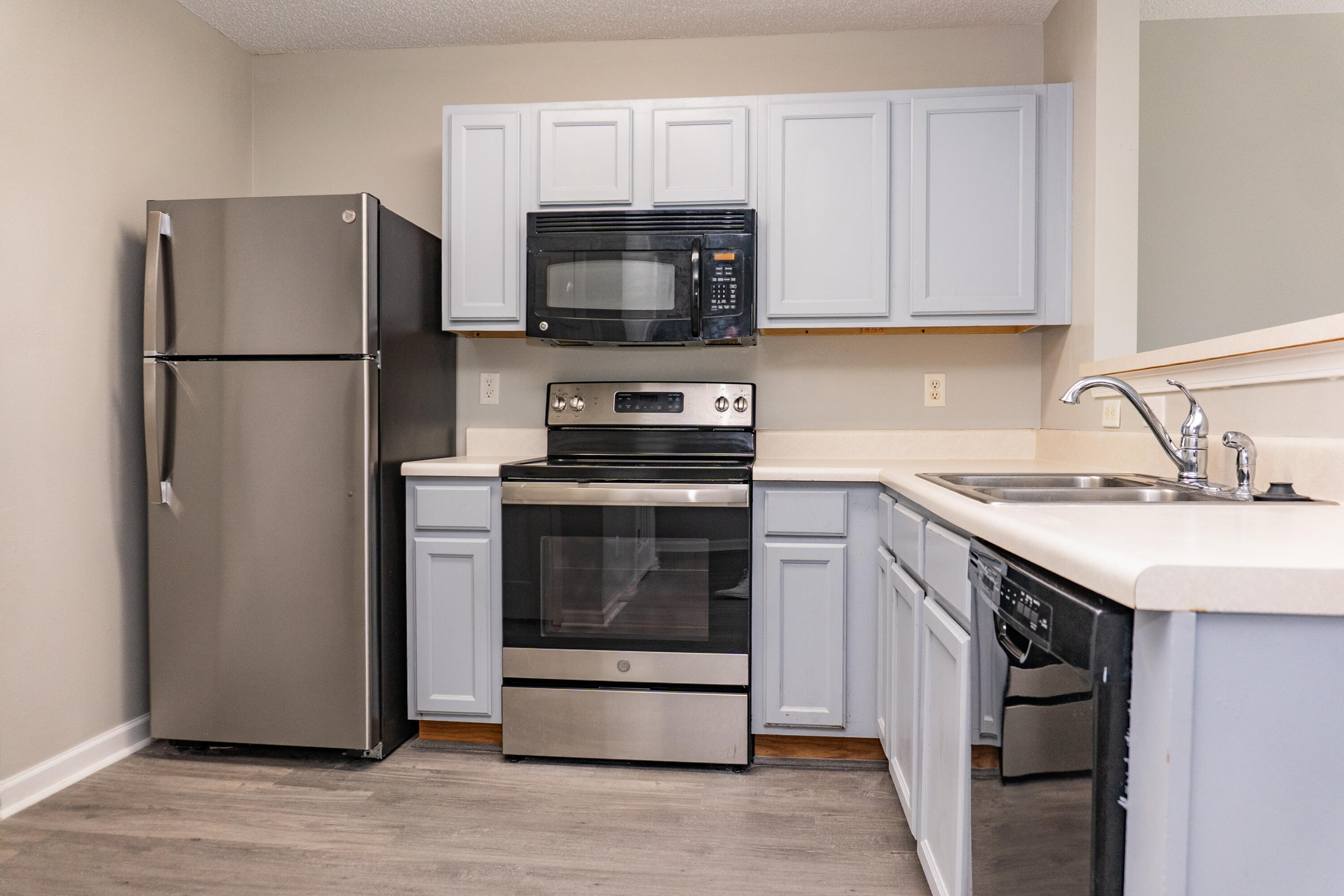 ROLLING PINES T/H LOT 80 BLK C - Residential Lease
