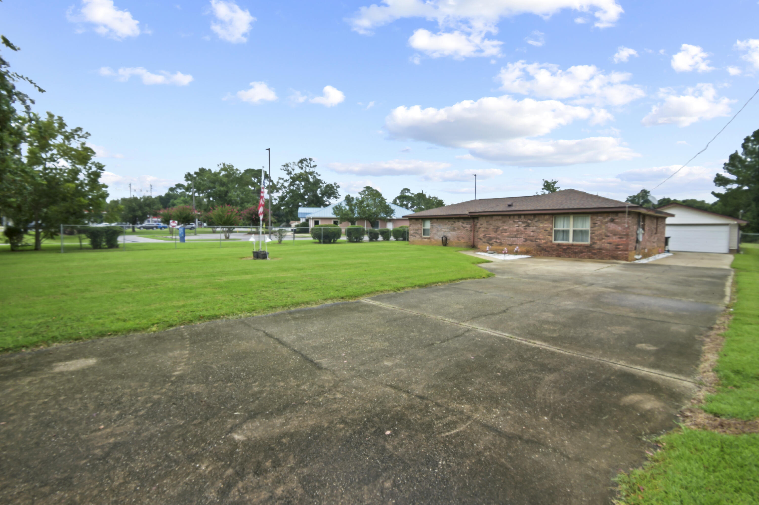 NO RECORDED SUBDIVISION - Residential