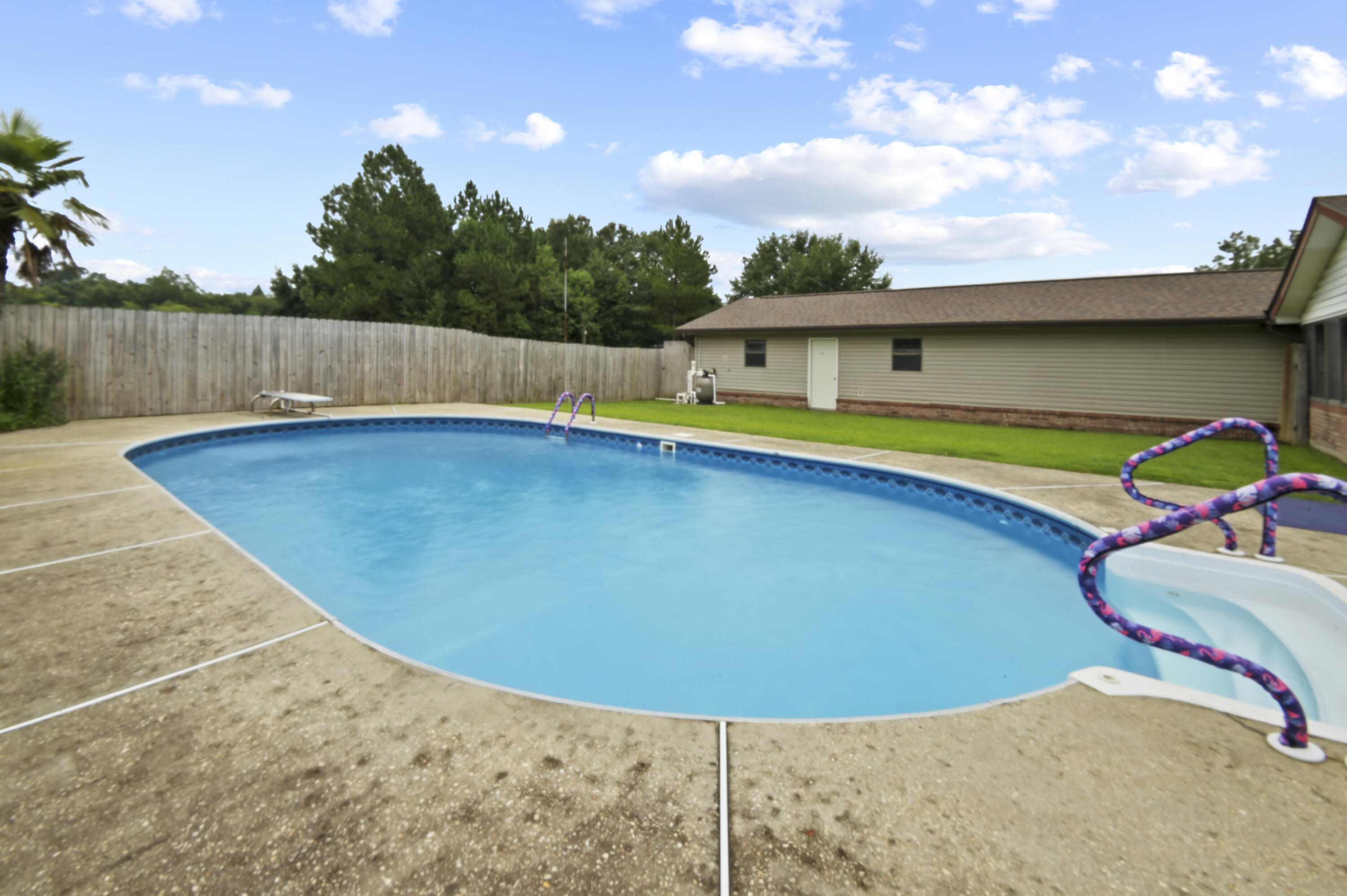 NO RECORDED SUBDIVISION - Residential