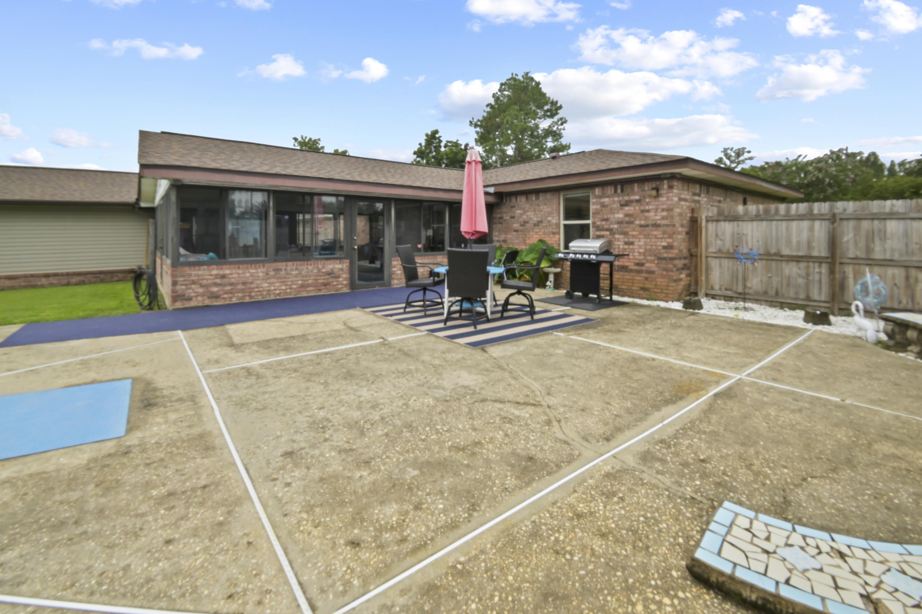 NO RECORDED SUBDIVISION - Residential