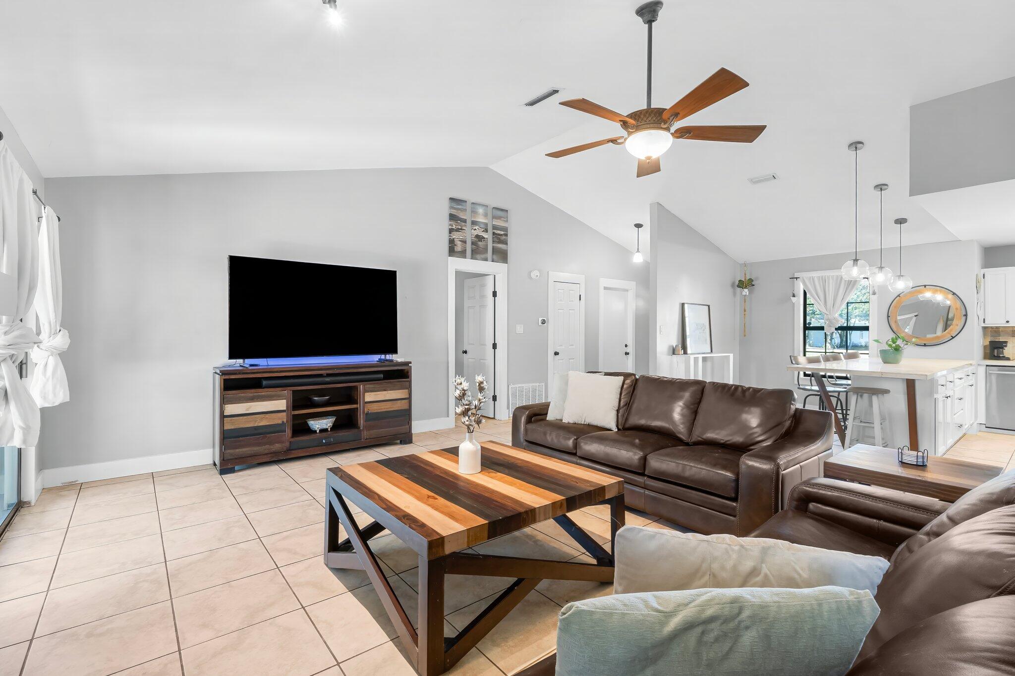 BAYVIEW MANOR - Residential