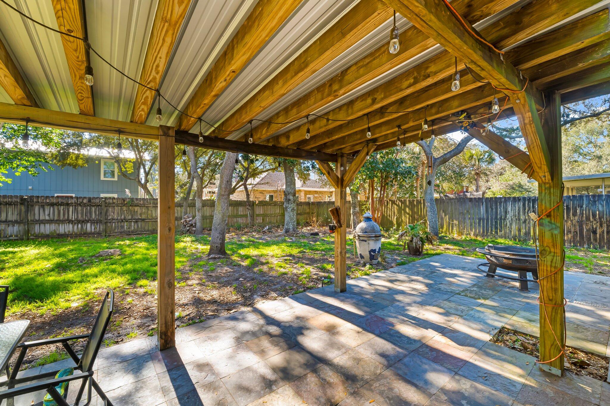 BAYVIEW MANOR - Residential