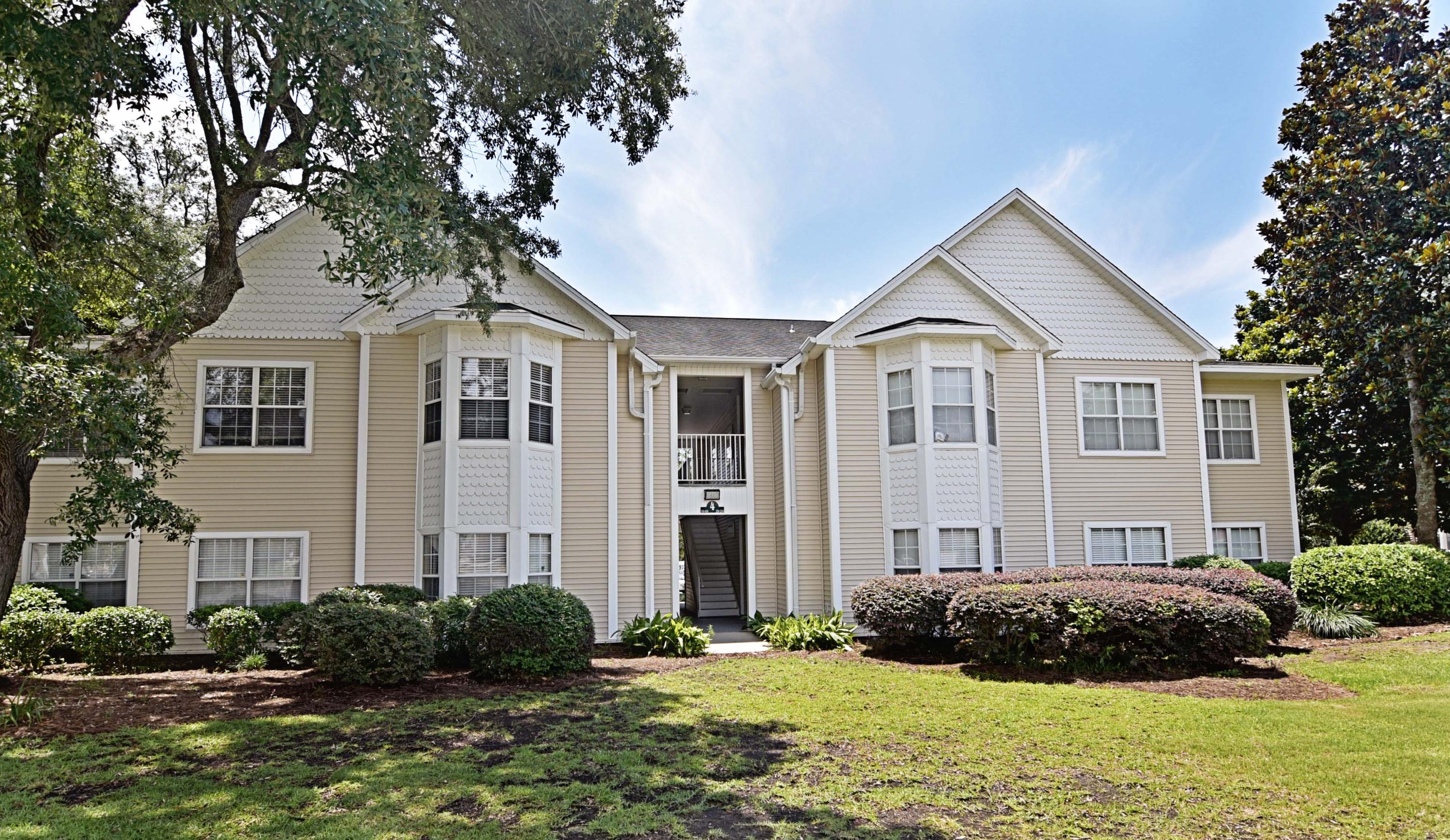 THE OAKS - Residential