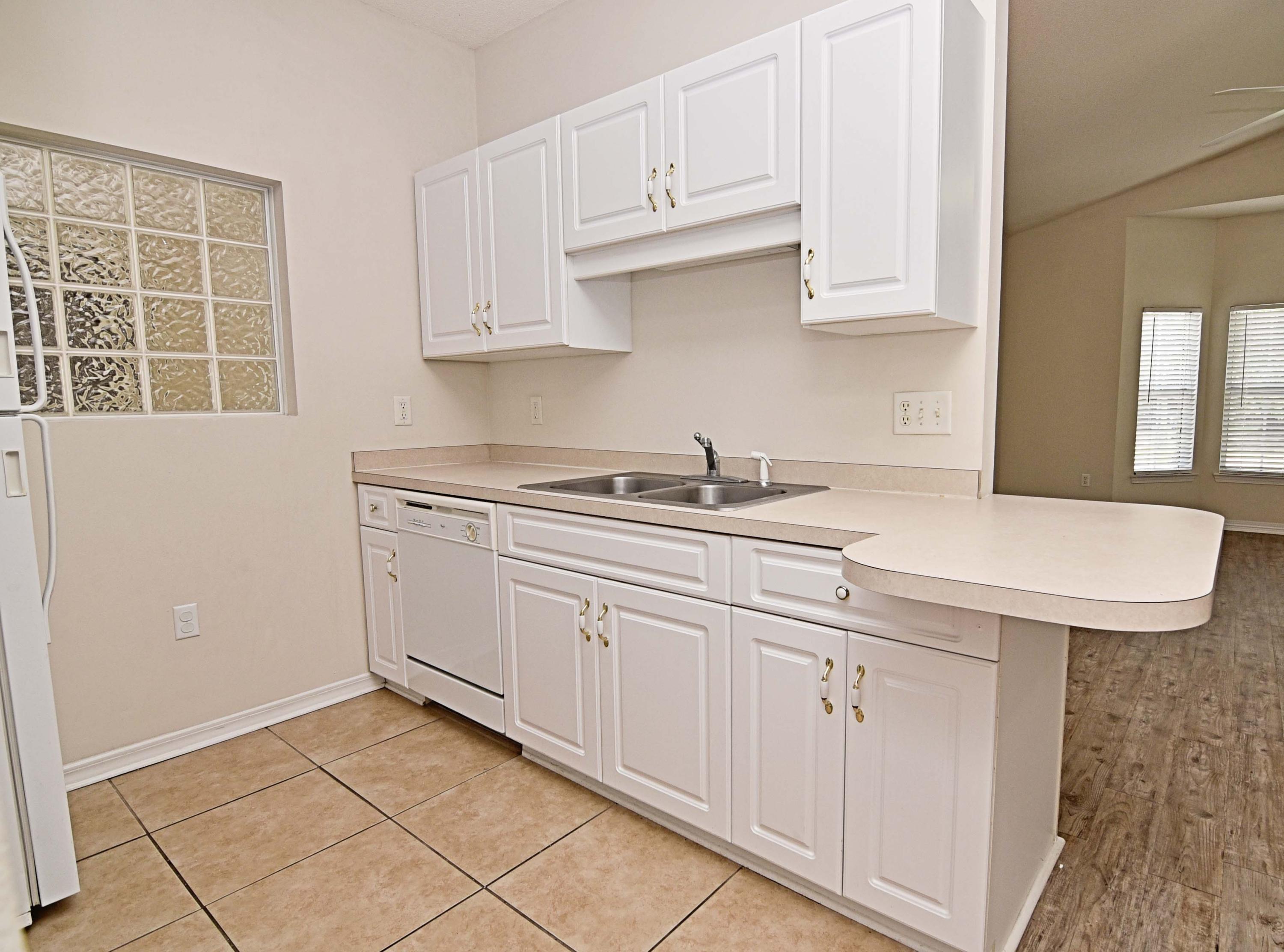 THE OAKS - Residential