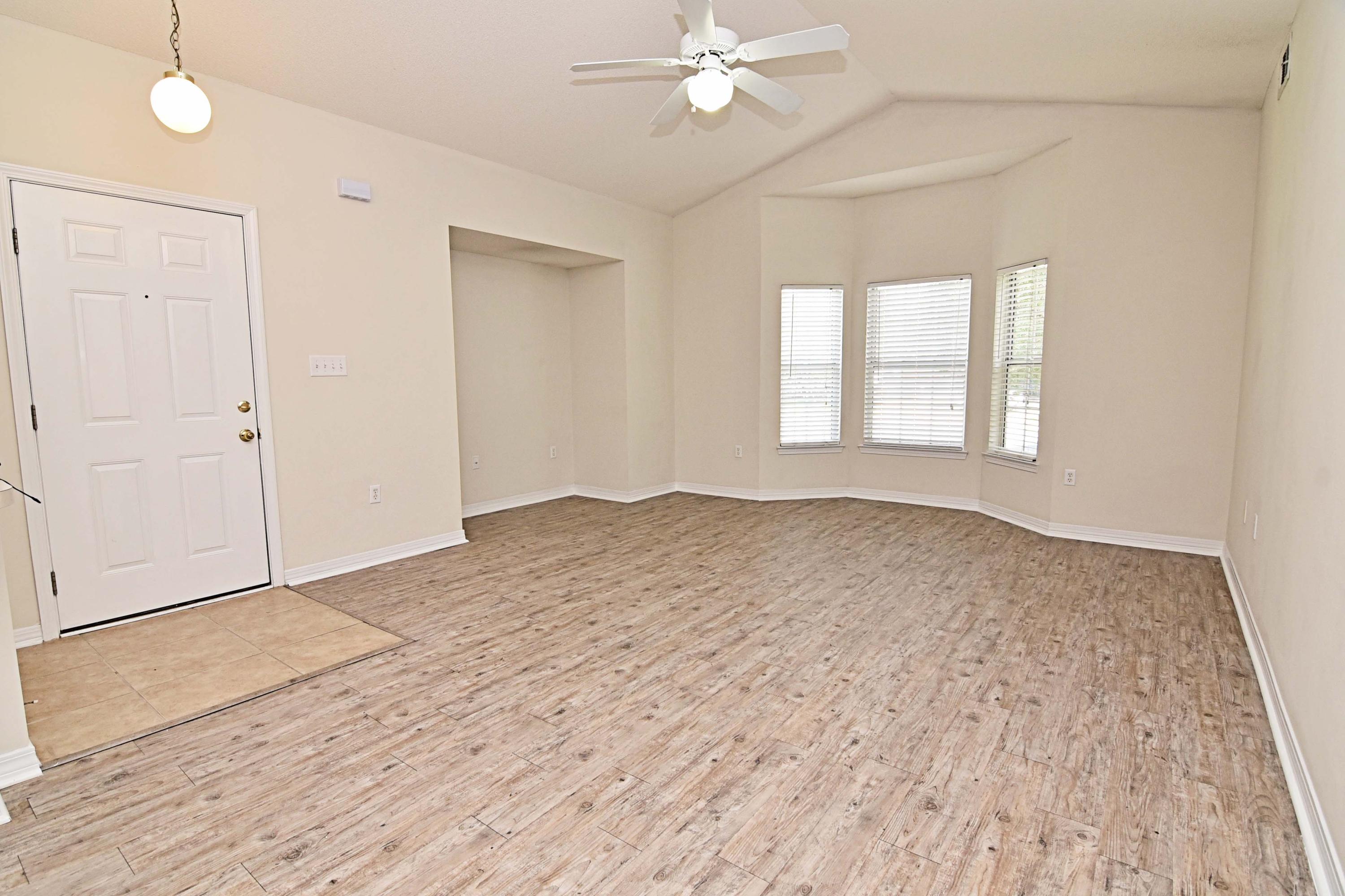 THE OAKS - Residential