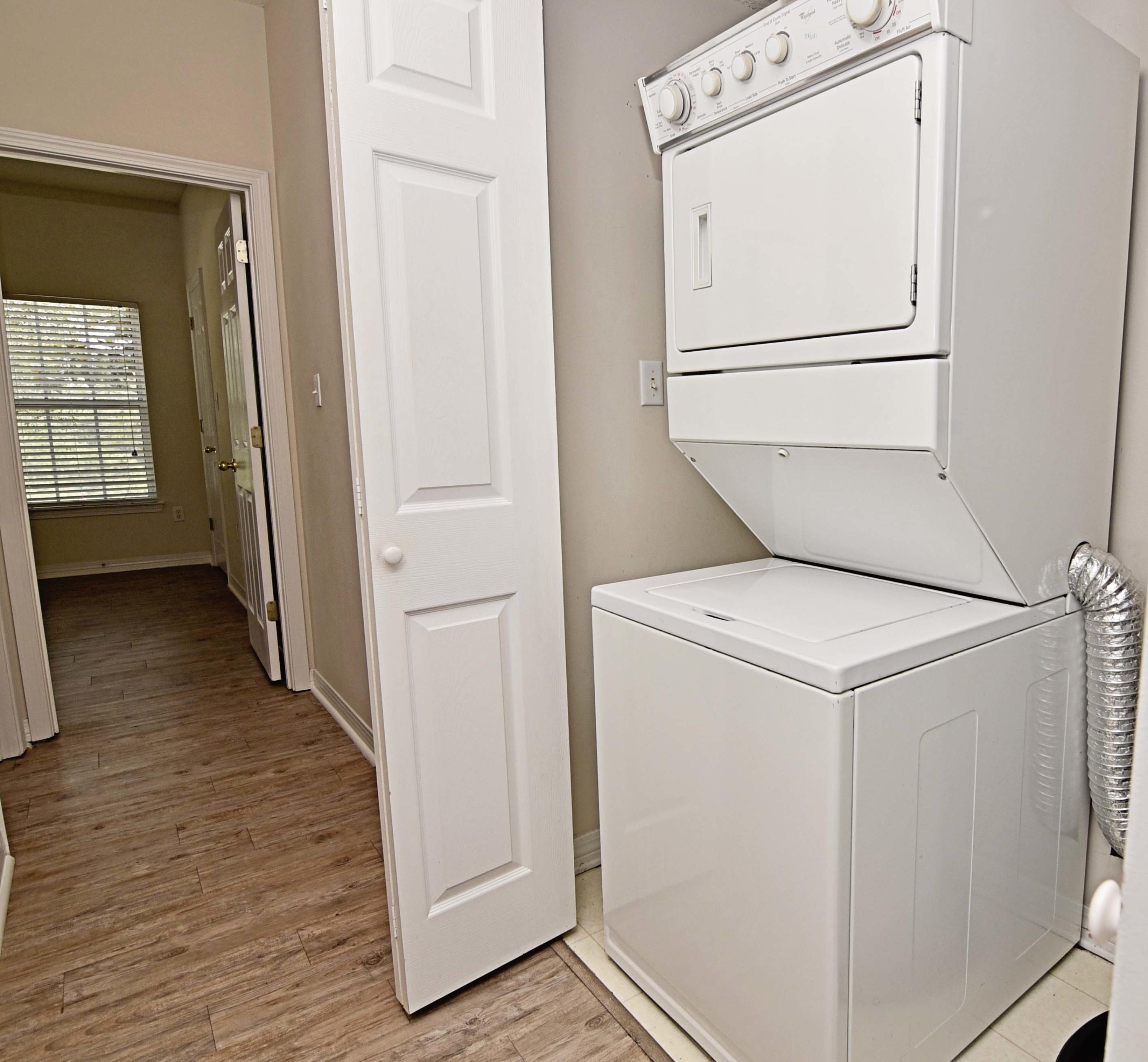 THE OAKS - Residential