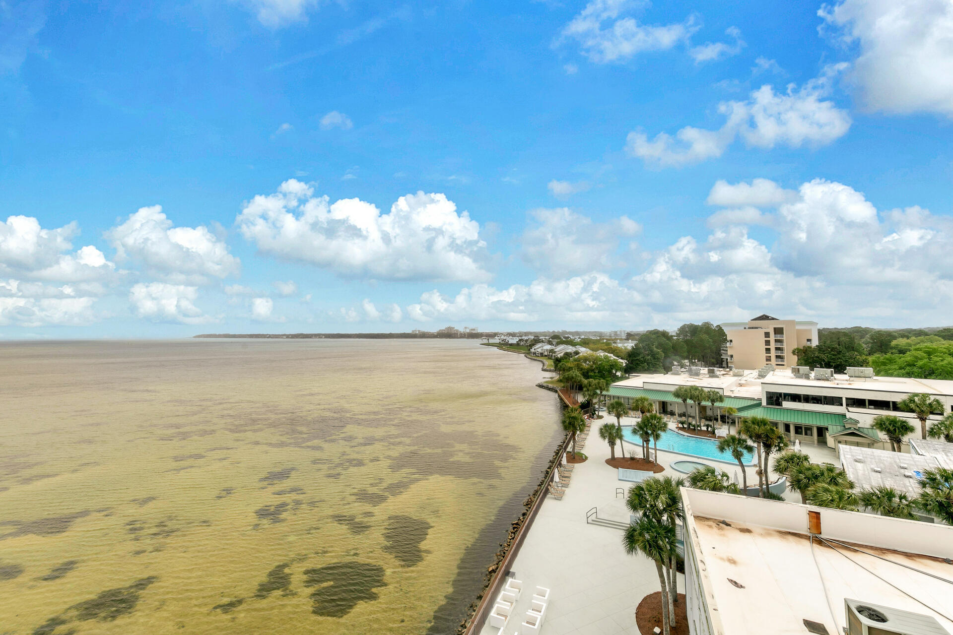 BAYSIDE CONDO SANDESTIN - Residential