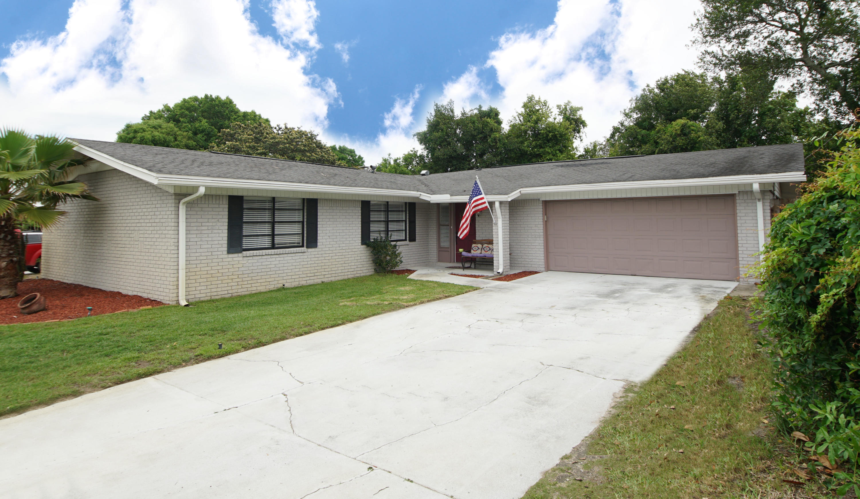 BAYOU WOODS - Residential