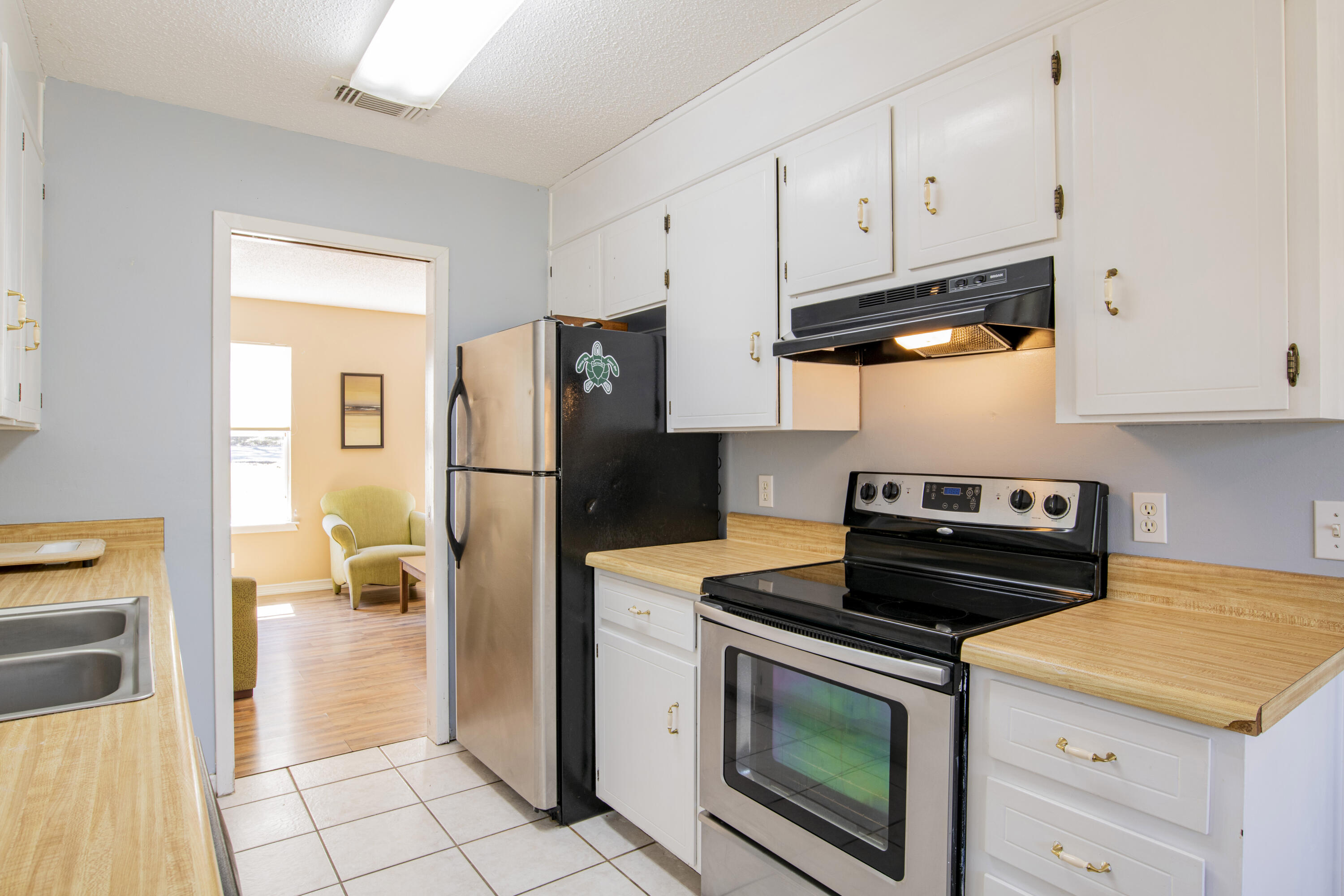 NORTHRIDGE - Residential