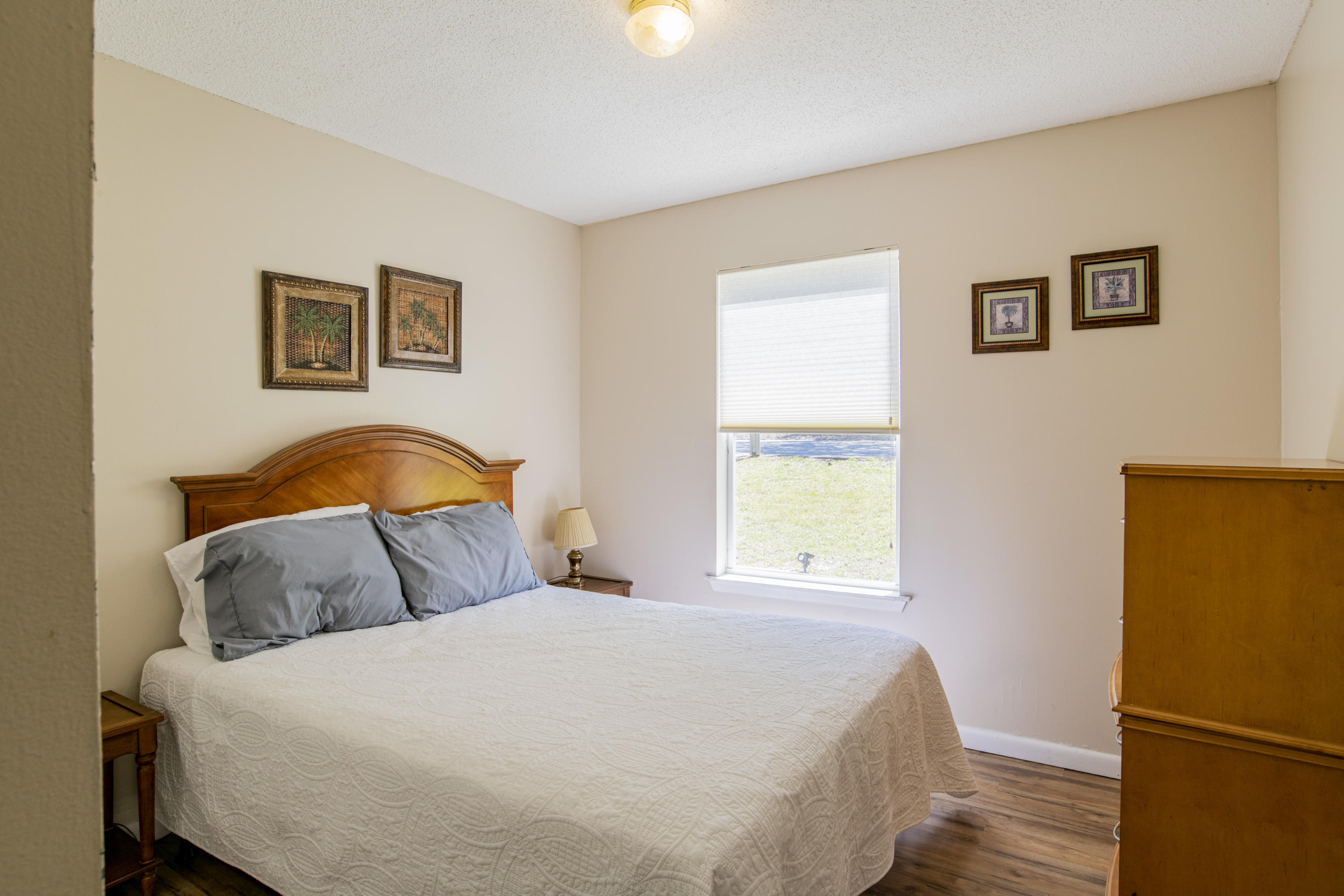 NORTHRIDGE - Residential