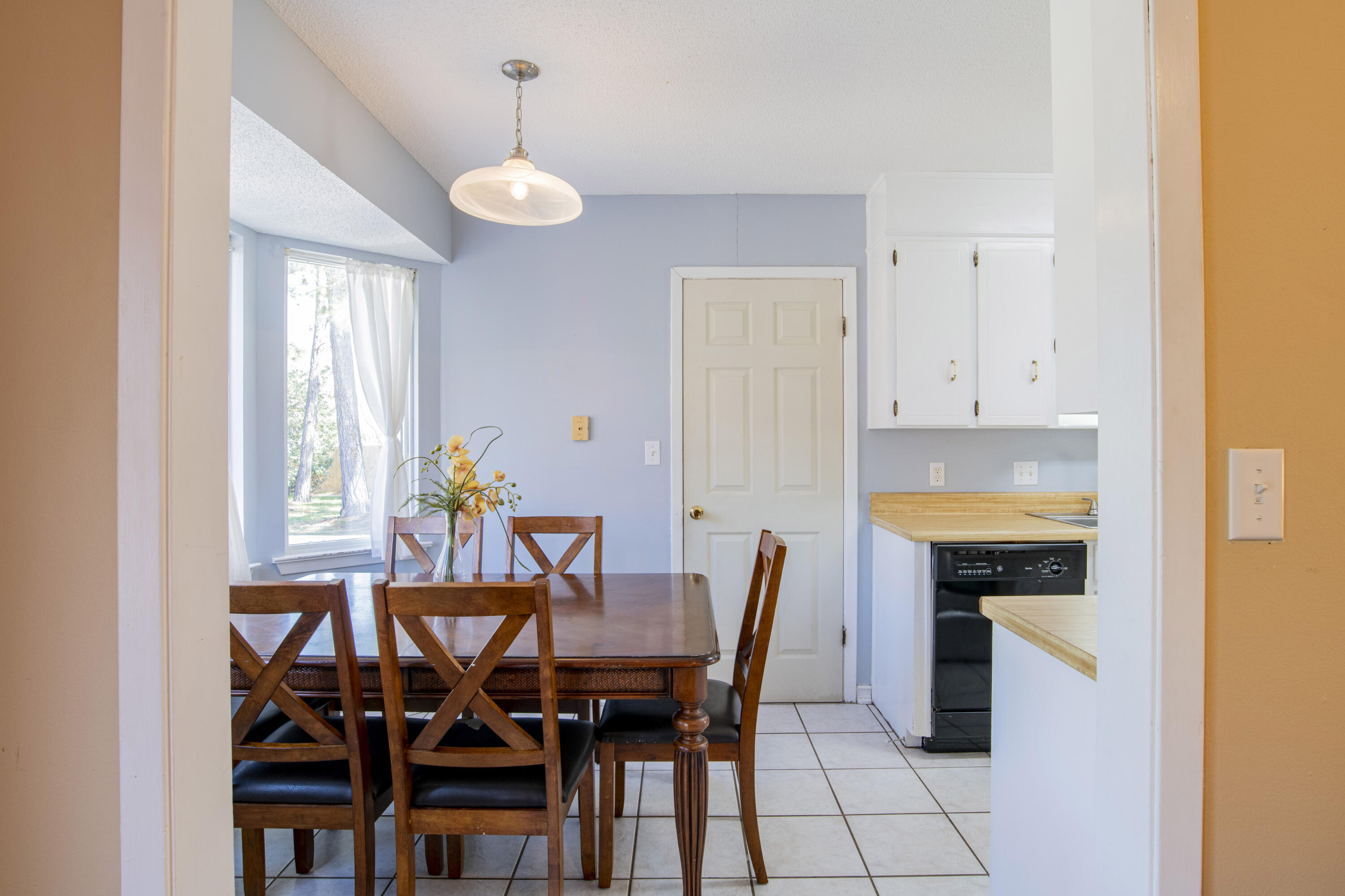 NORTHRIDGE - Residential