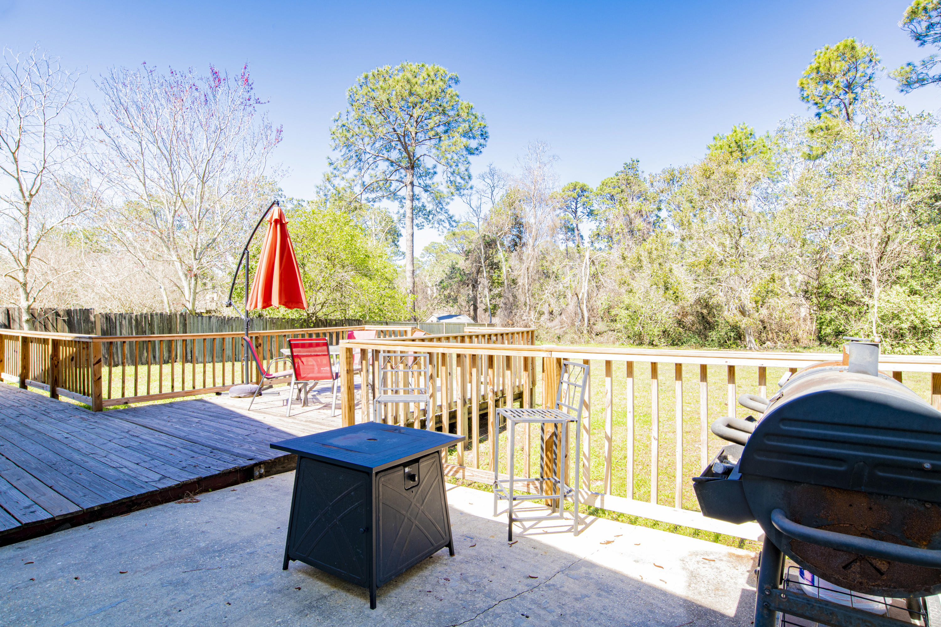 NORTHRIDGE - Residential