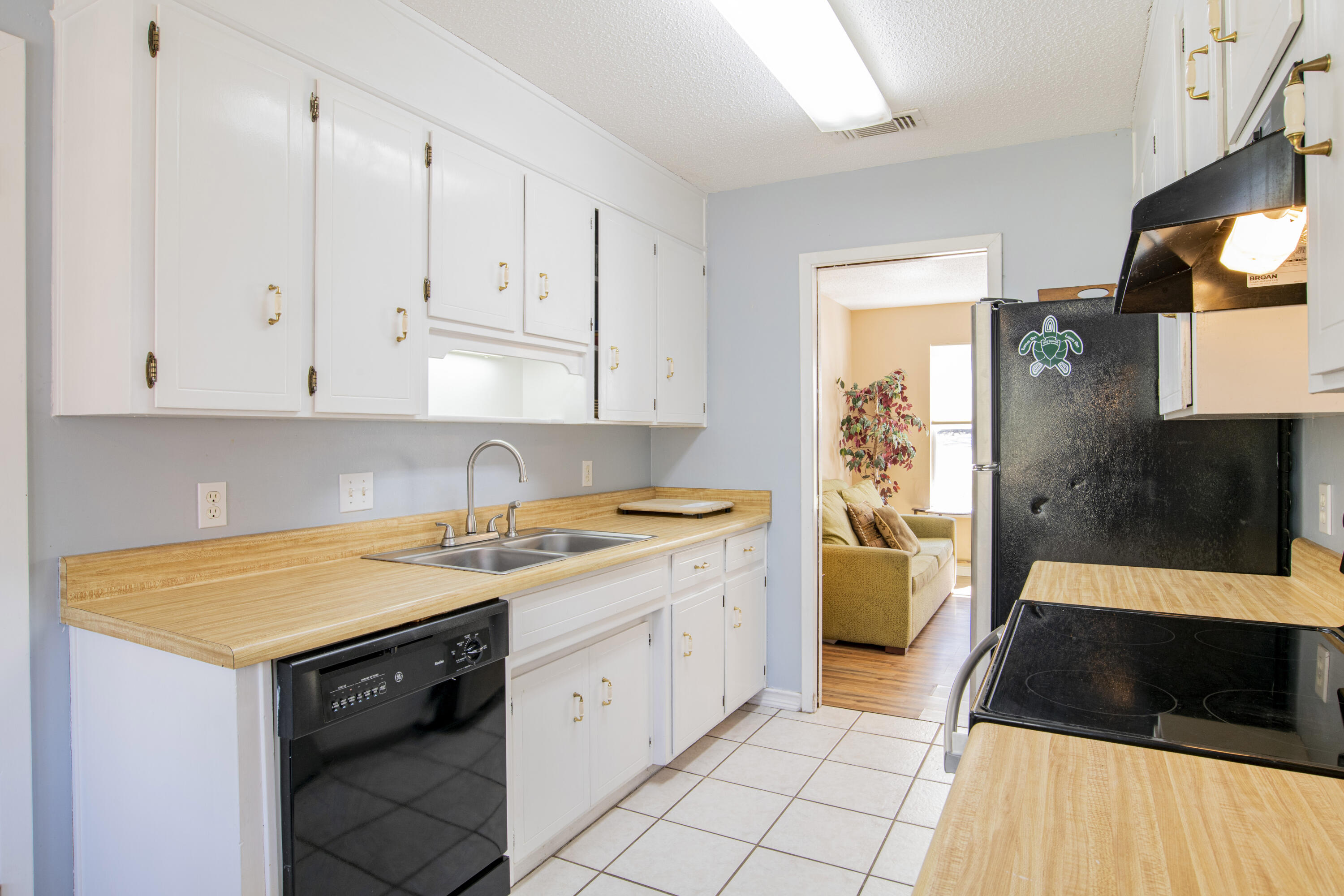 NORTHRIDGE - Residential