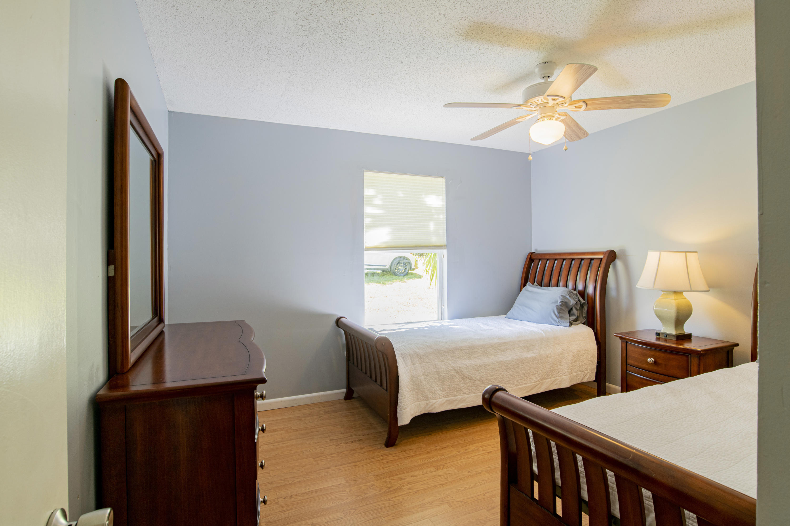 NORTHRIDGE - Residential