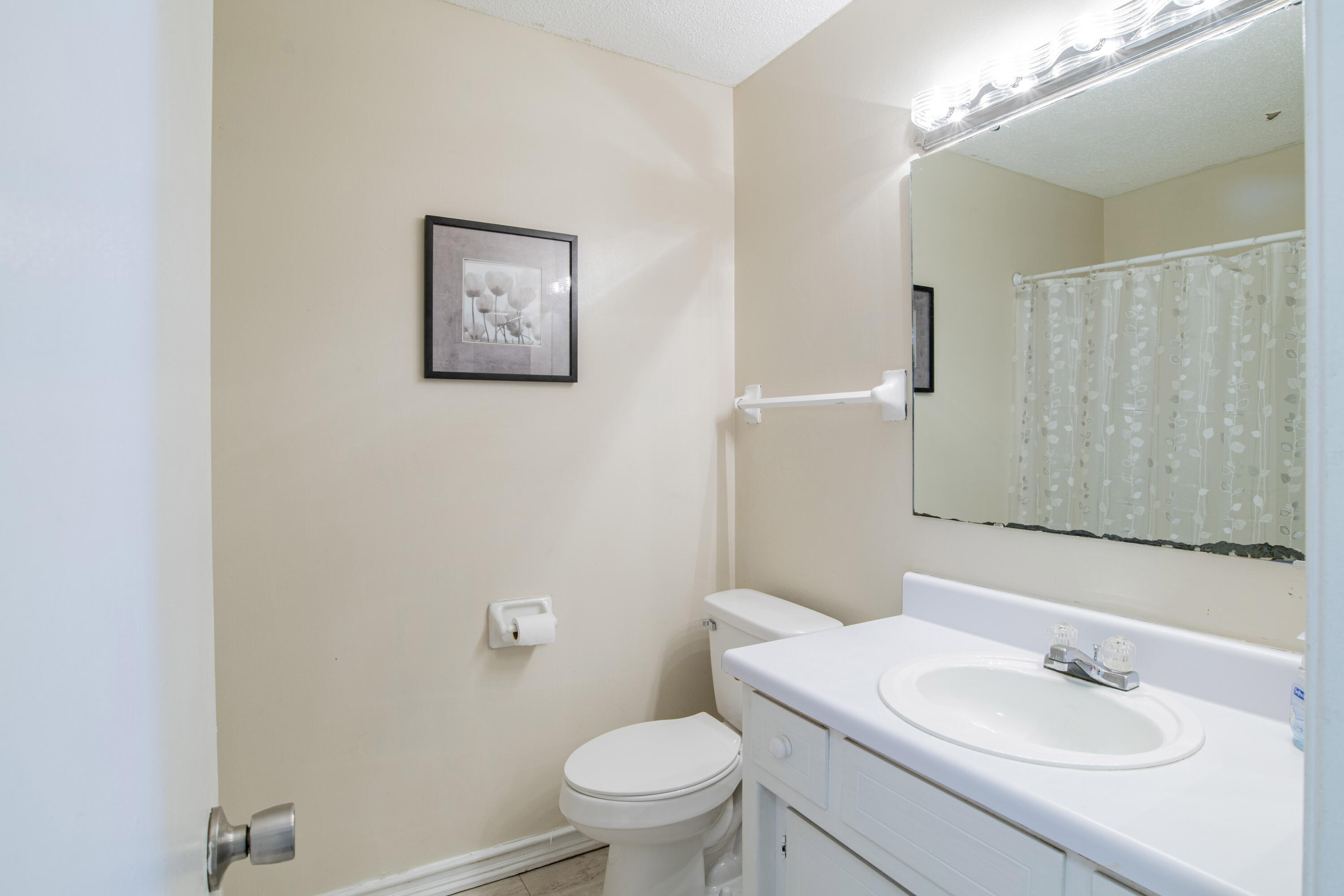 NORTHRIDGE - Residential