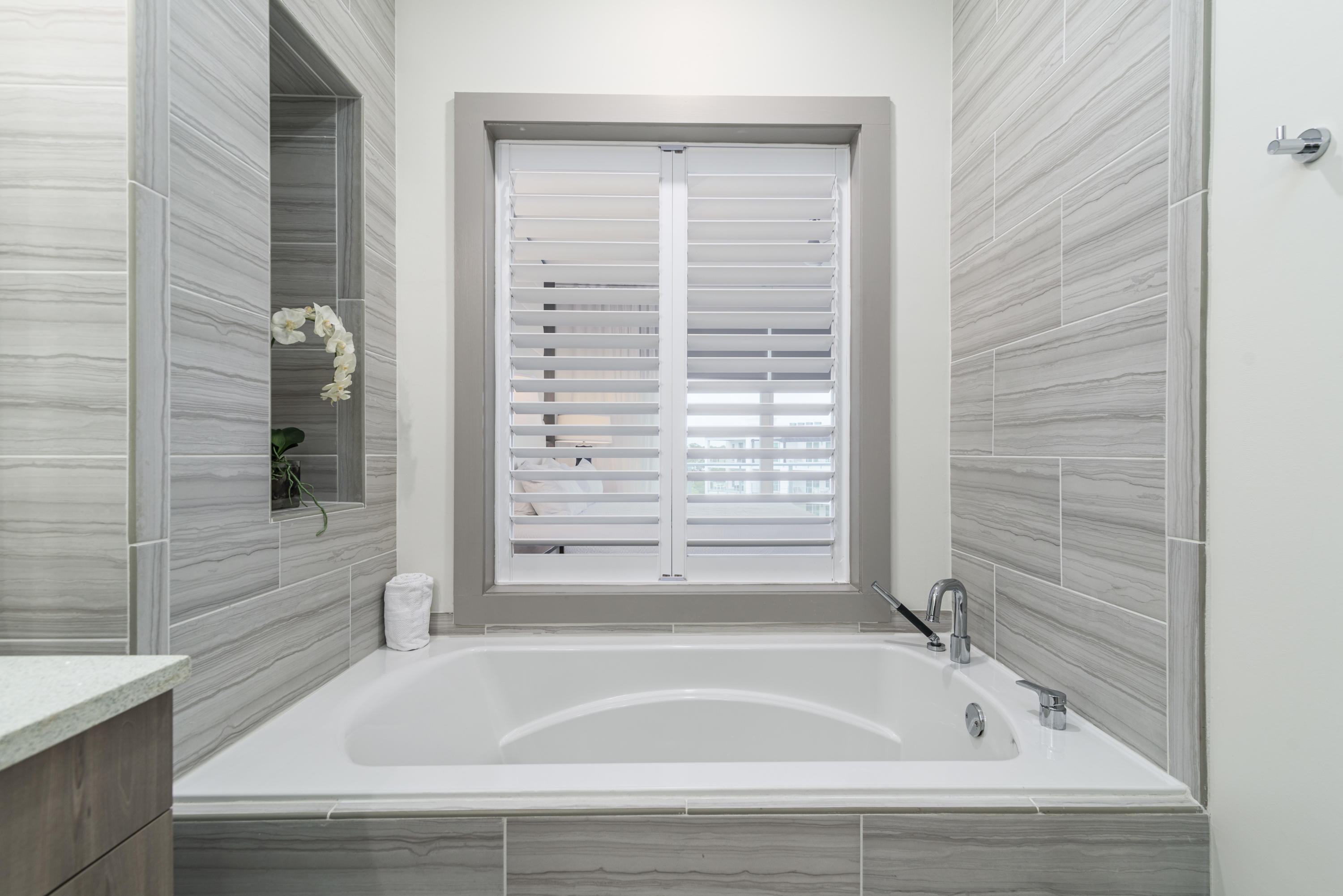 THE POINTE - Residential