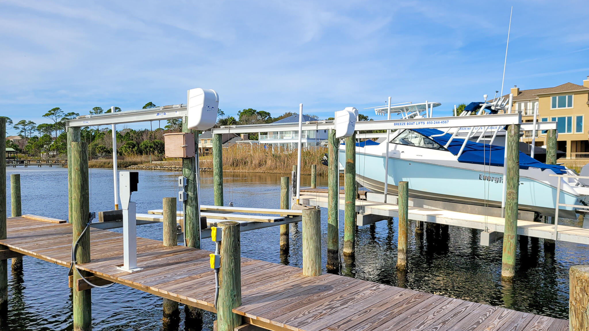 ISLANDVIEW BEACH - Residential