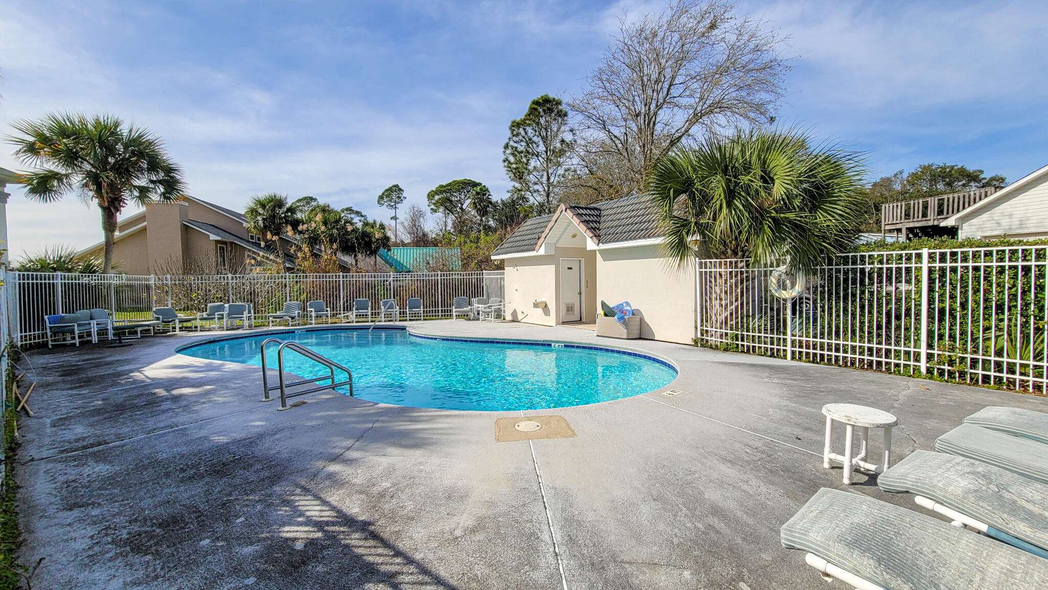 ISLANDVIEW BEACH - Residential