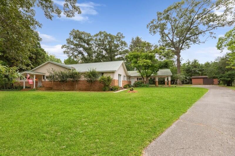 Crestview Suburb - Residential