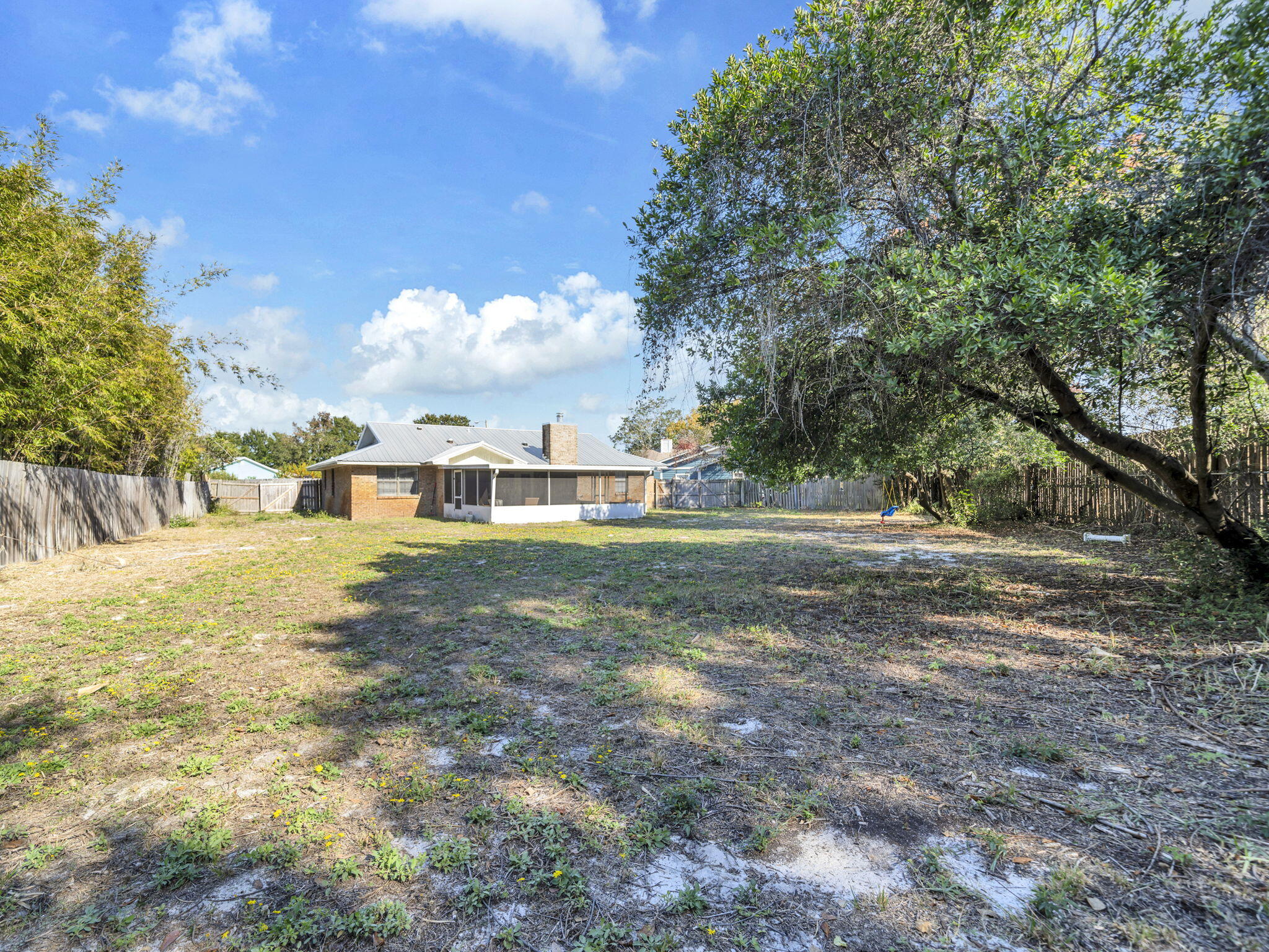 QUIET WOOD - Residential