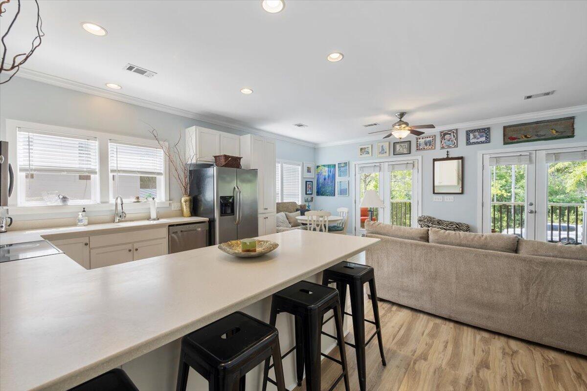 MAGNOLIA BEACH - Residential